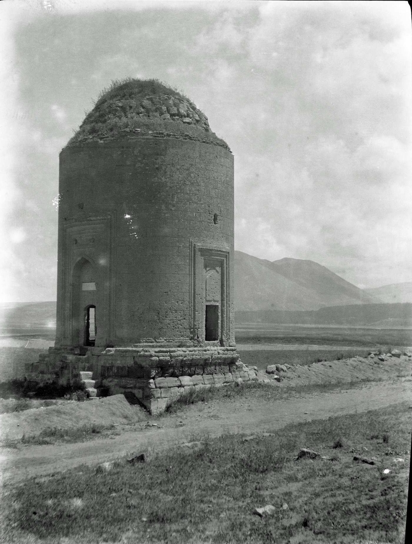 Sırçalı Kümbet