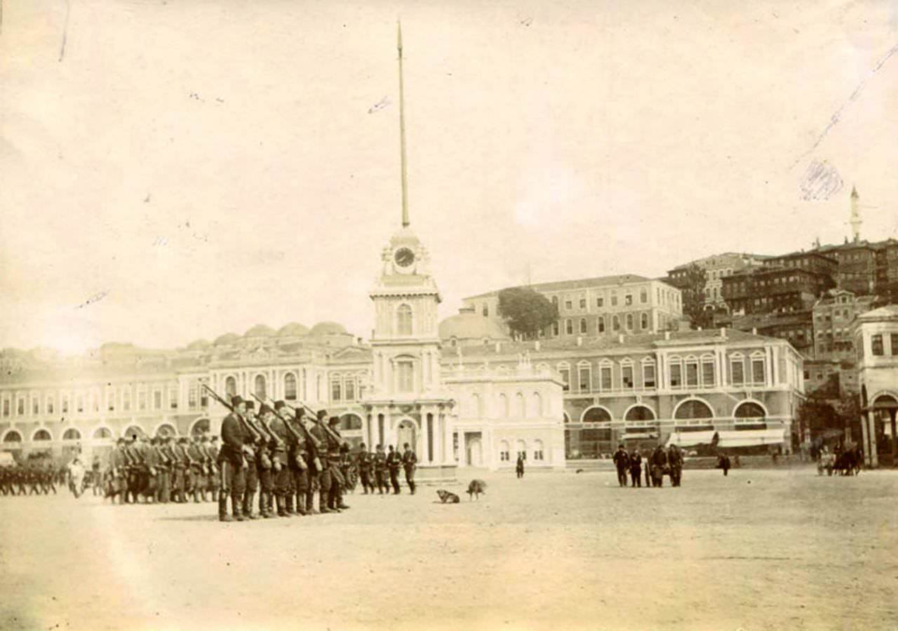 Tophane Kışlası’nda Talim