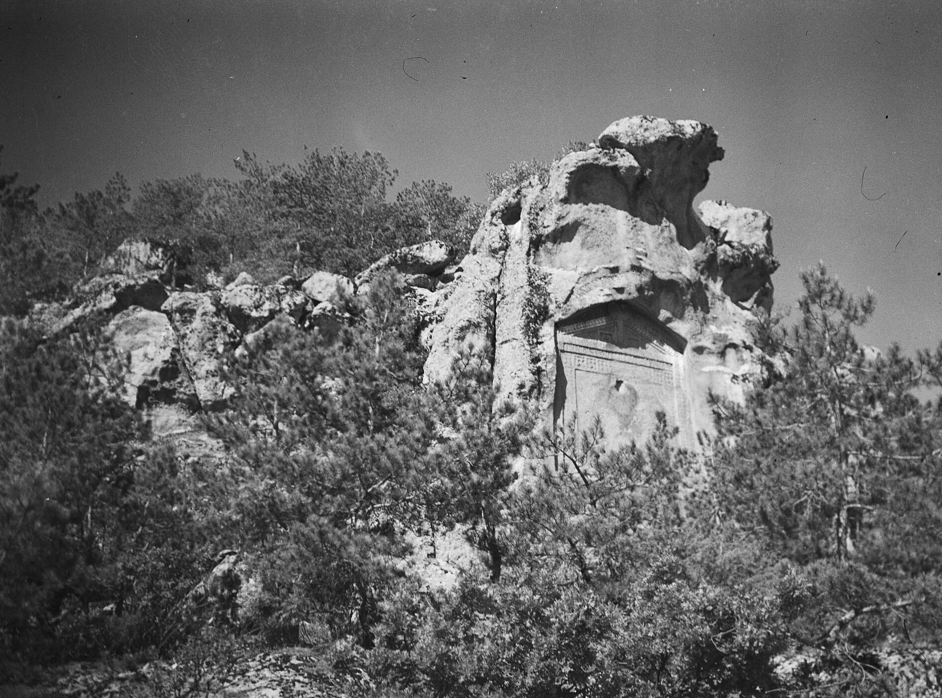 Areyastis Monument Overview