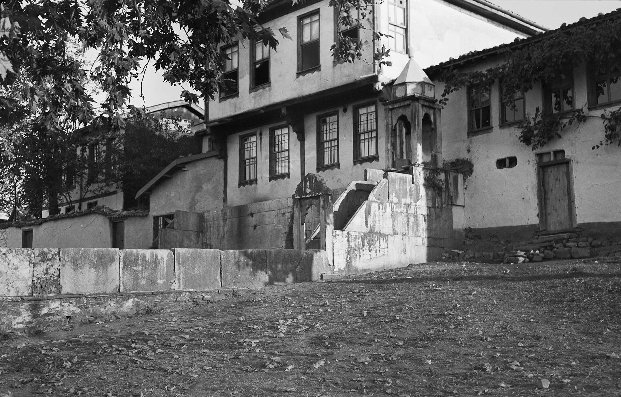Bursa Namazgahı ve Bursa Evleri