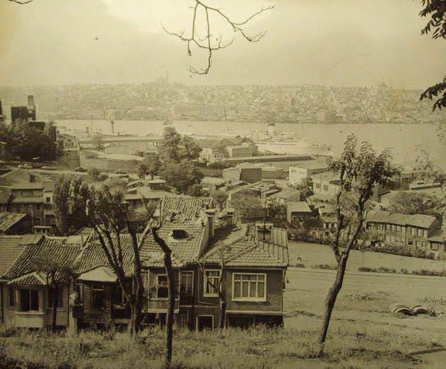Tepebaşı
