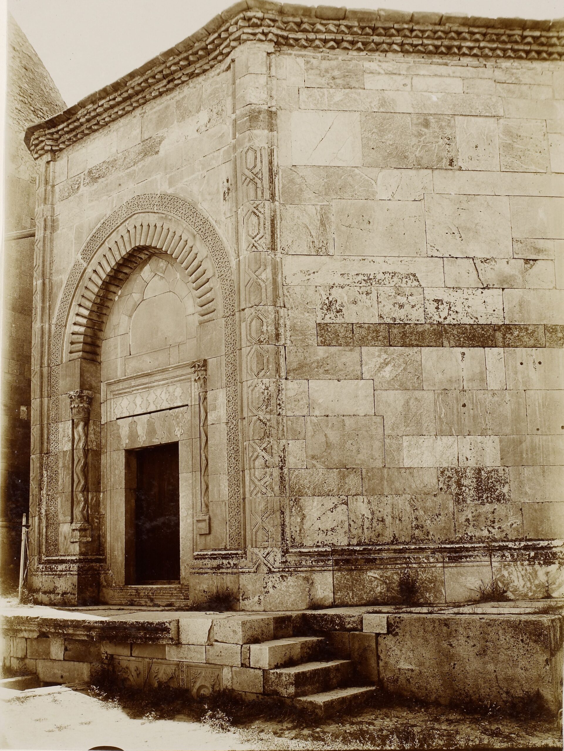 Alaaddin Camii Sarnıç Girişi