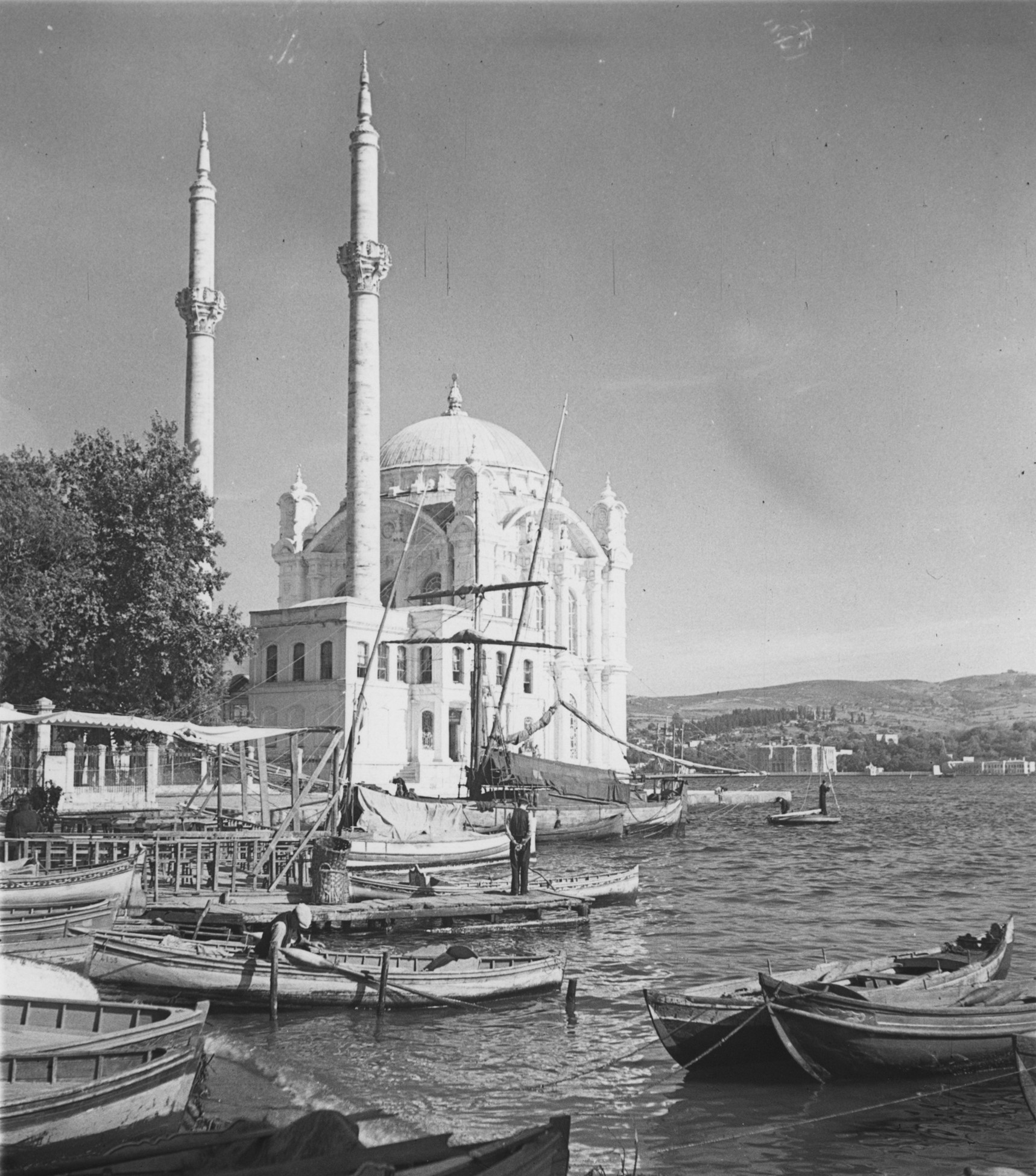 Ortaköy Camii
