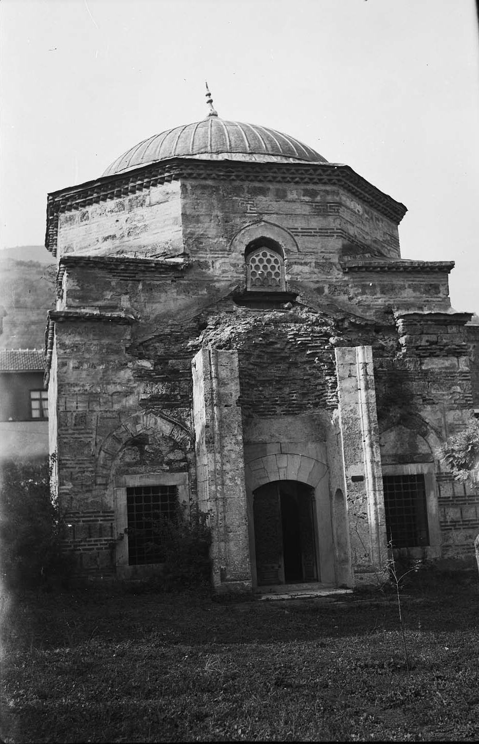 Mükrime Hatun Türbesi
