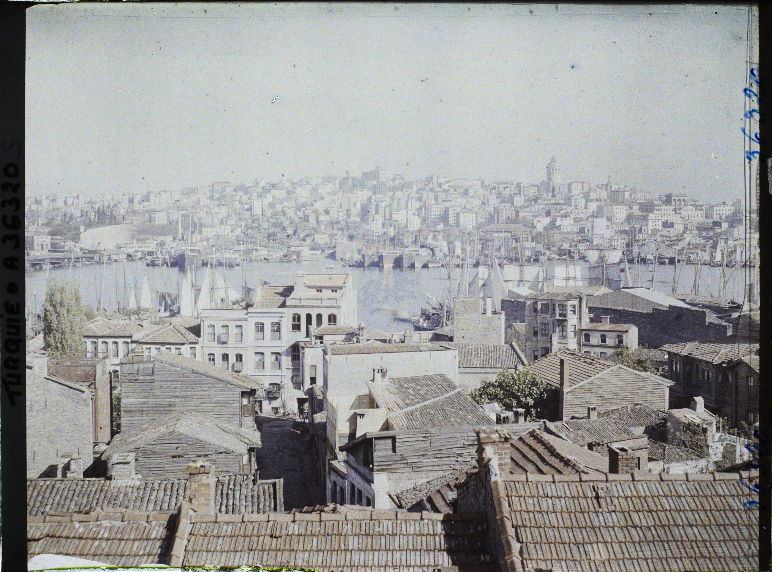 Küçükpazar’dan Galata’ya Bakış