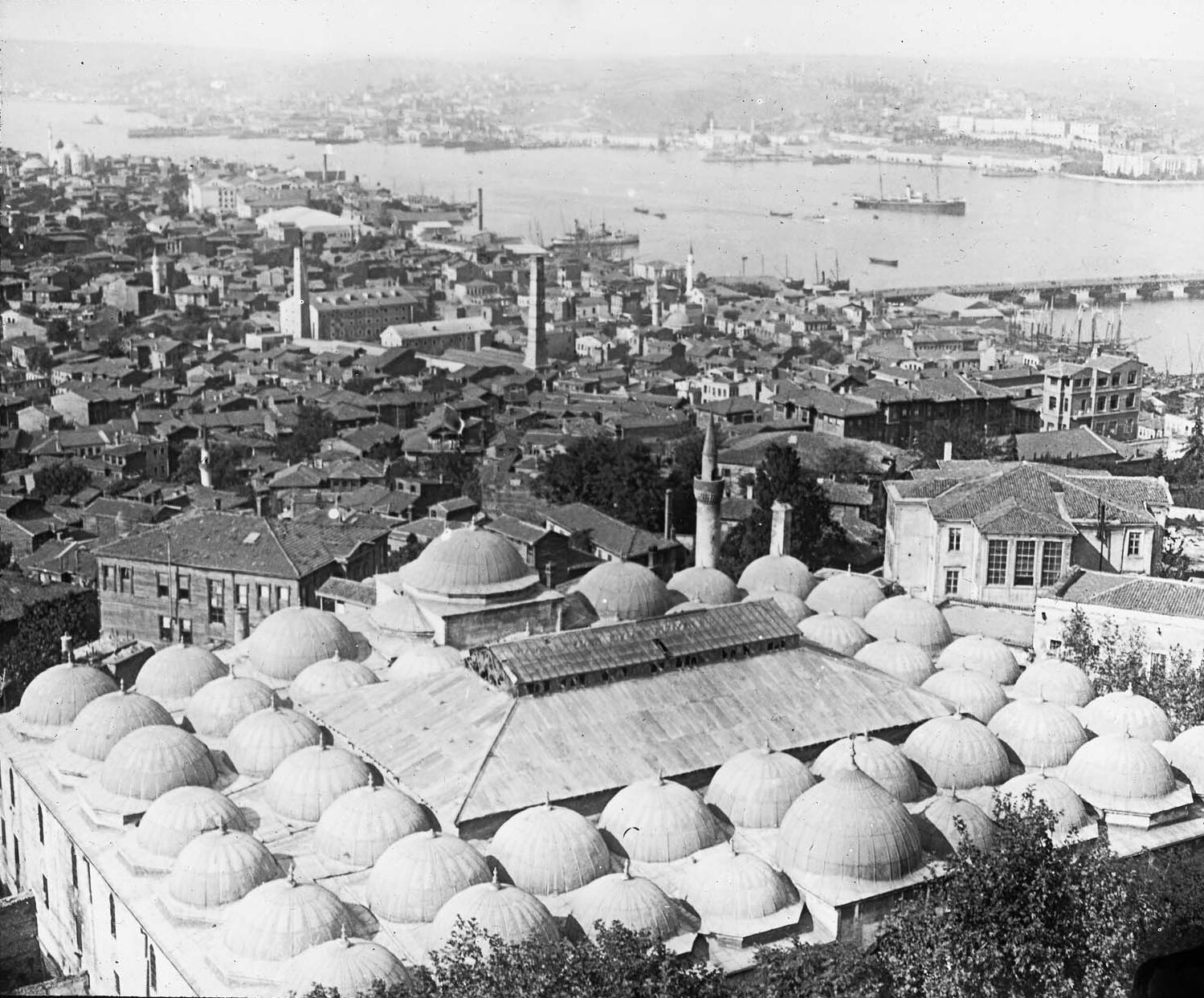 Süleymaniye Camii Minaresinden Tabhanesi ve Küçükpazar, Haliç Yönü