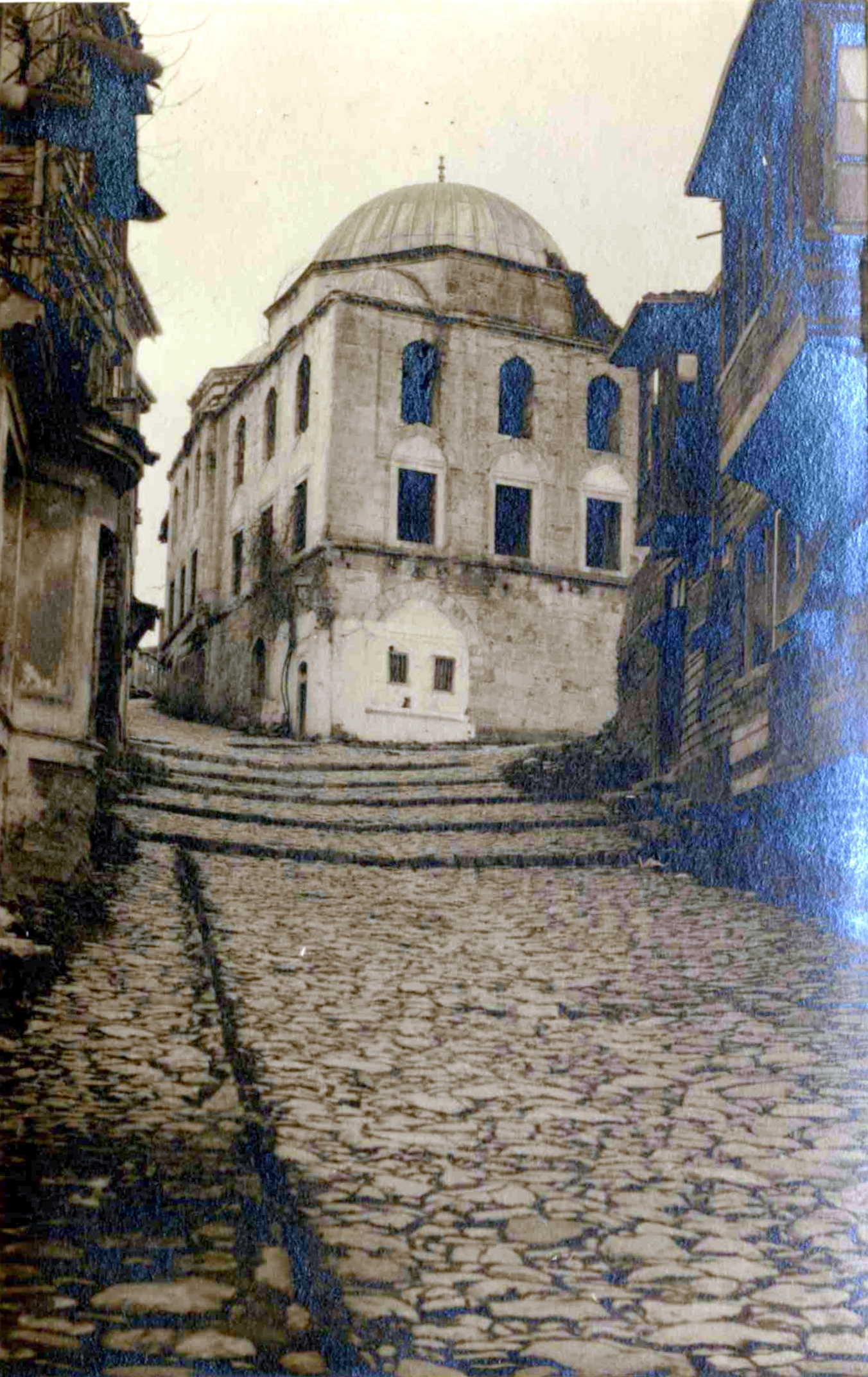 Halil Paşa Türbesi