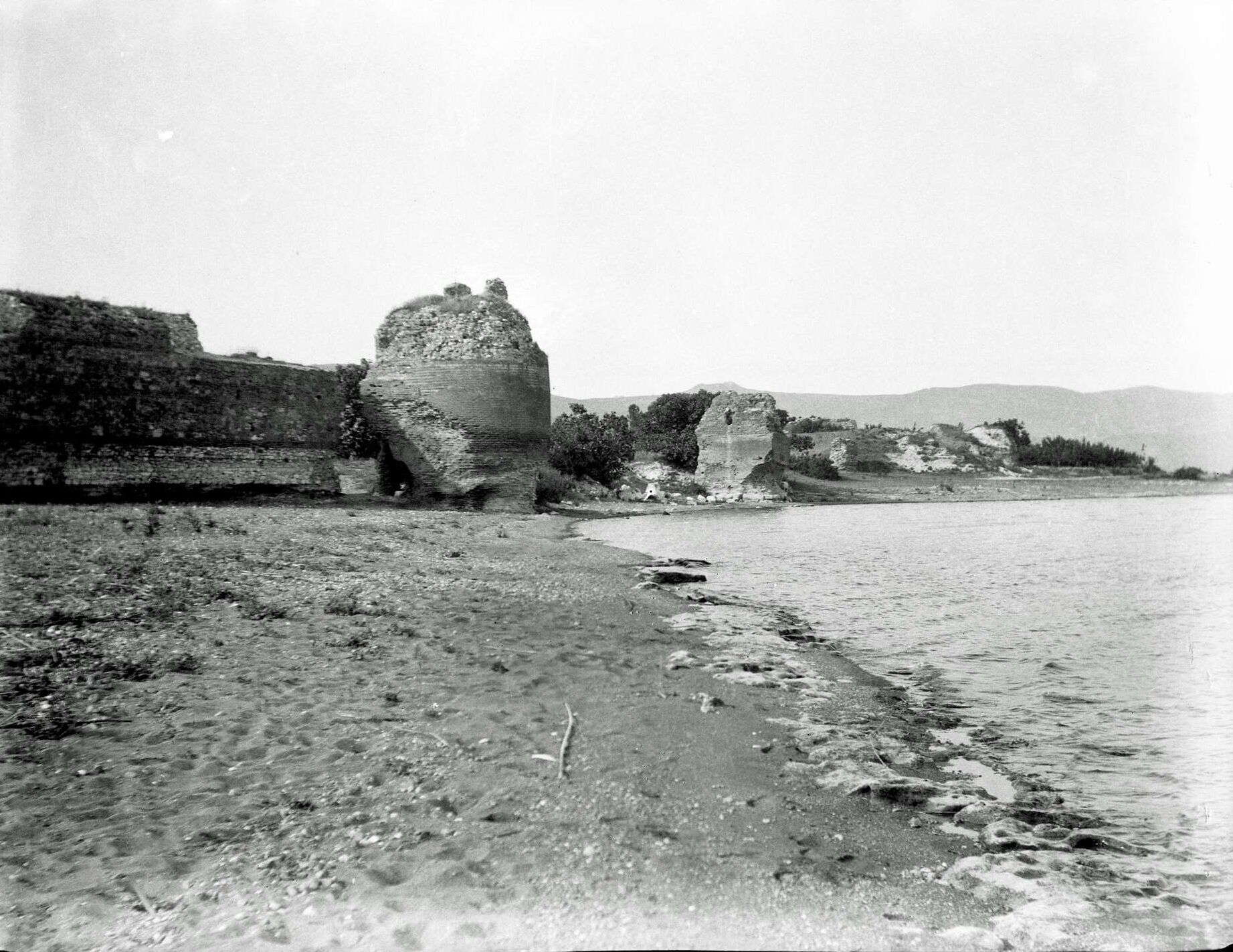 İznik Surları