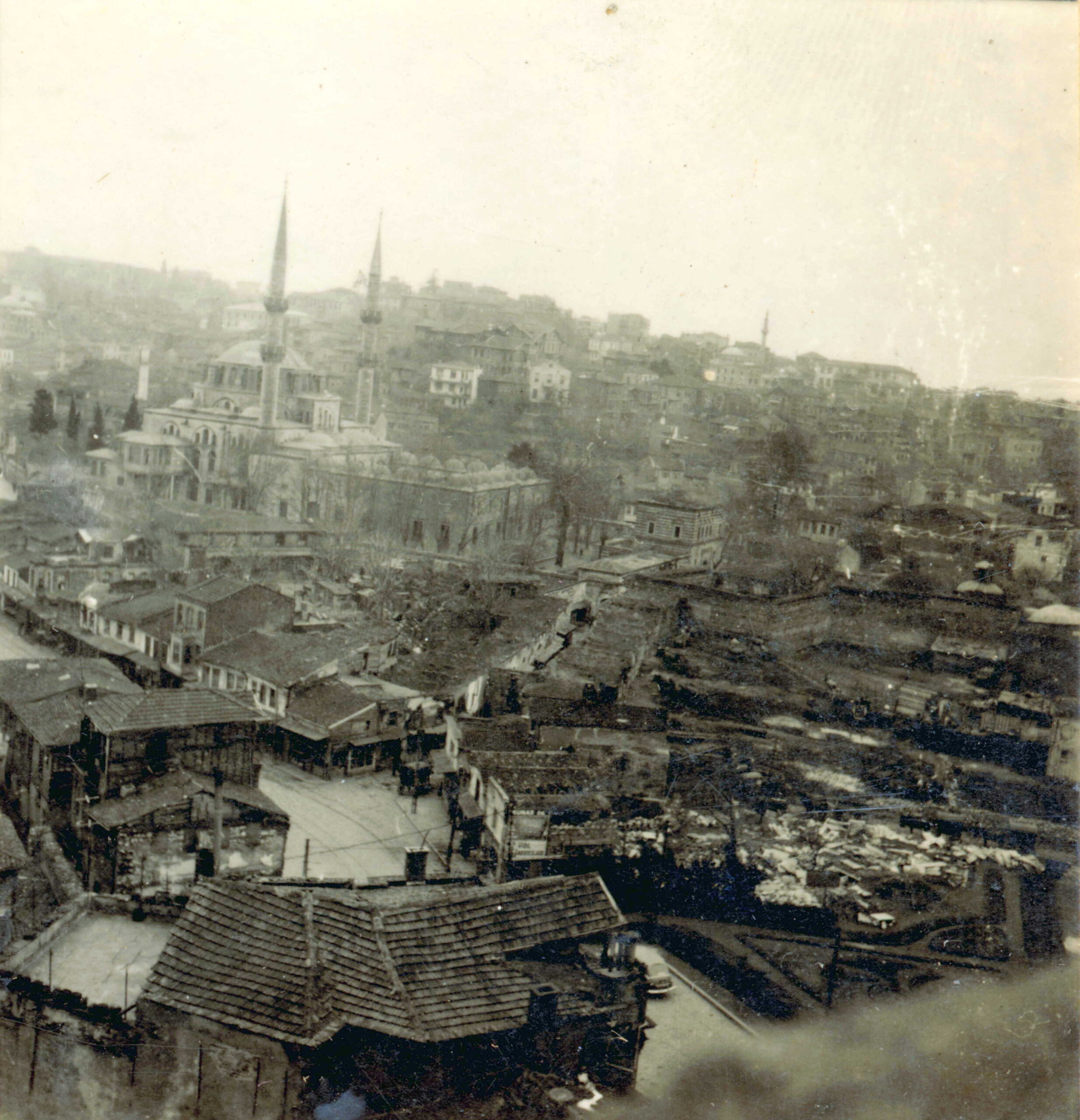 Mihrimah Sultan Minaresinden Üsküdar’a Bakış