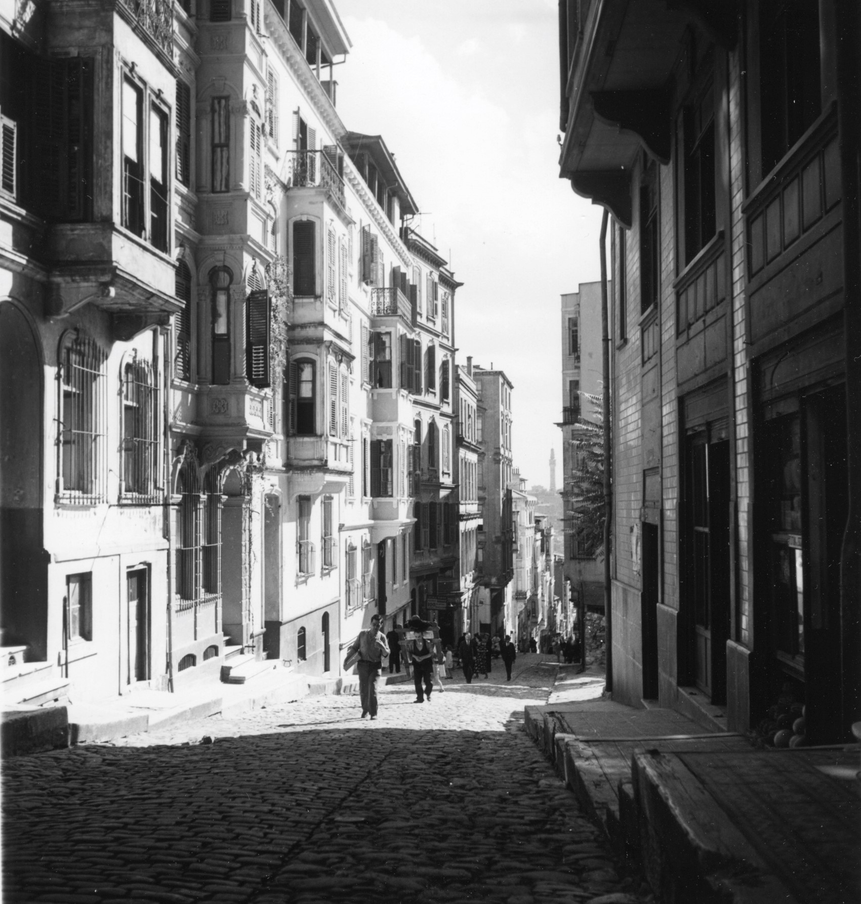 İlk Belediye Caddesi’nden Görünüm