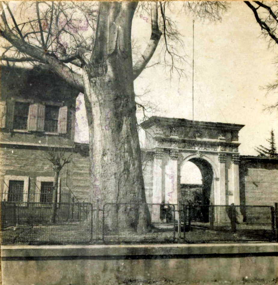 Darphane Kapısı