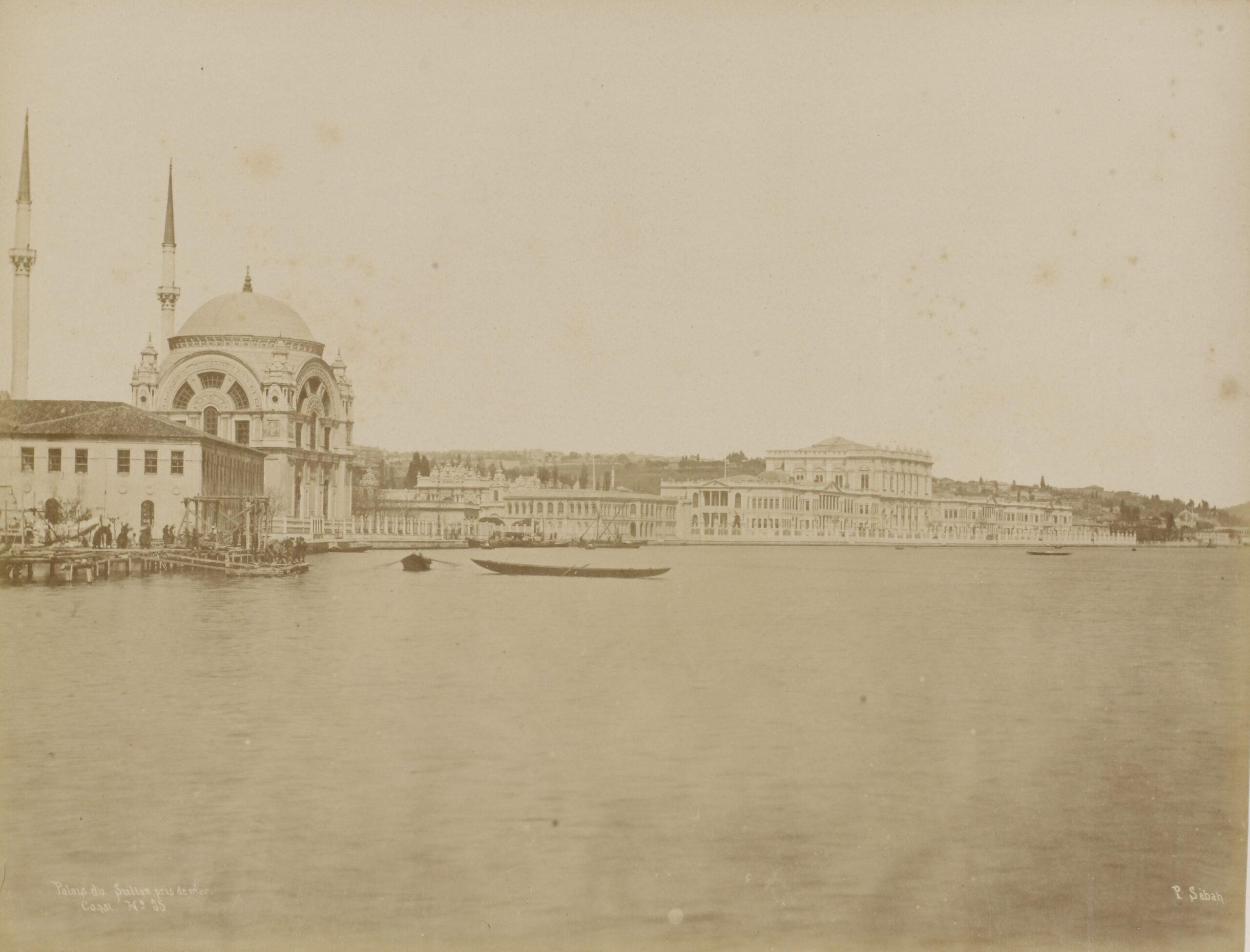 Dolmabahçe Camii ve Saray