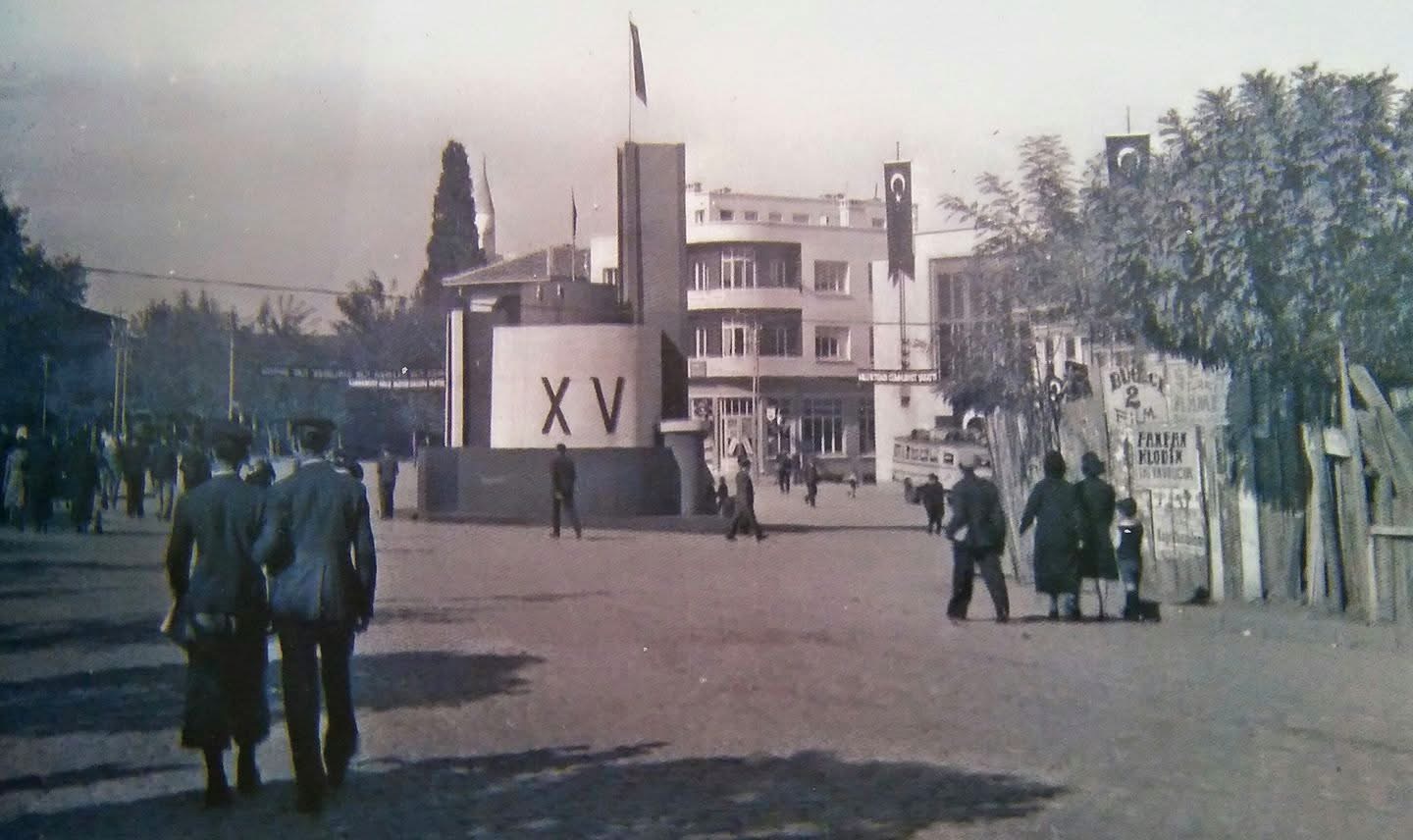 Setbaşı’ndan Atatürk Caddesi’ne Giriş