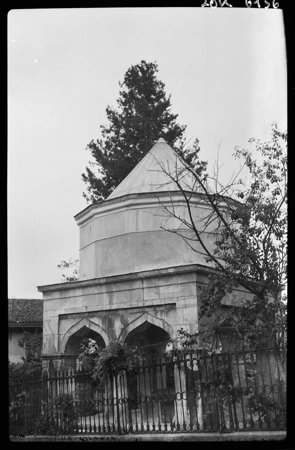 Devlet Hatun Türbesi
