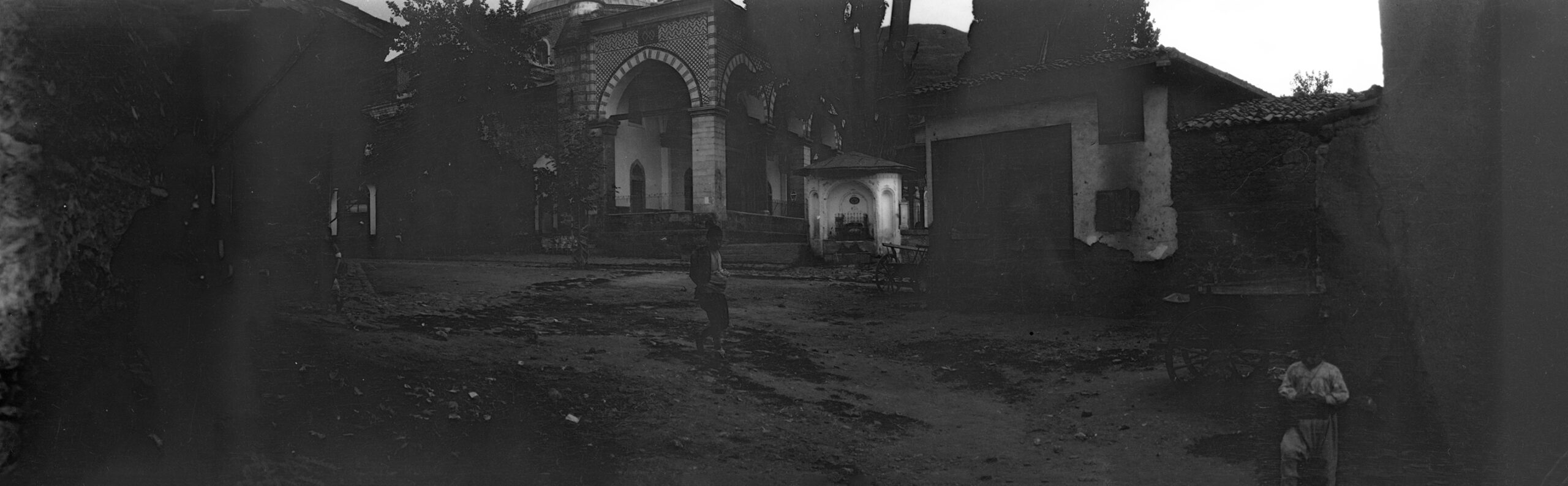 Bursa Muradiye Camii ve Çeşmesi