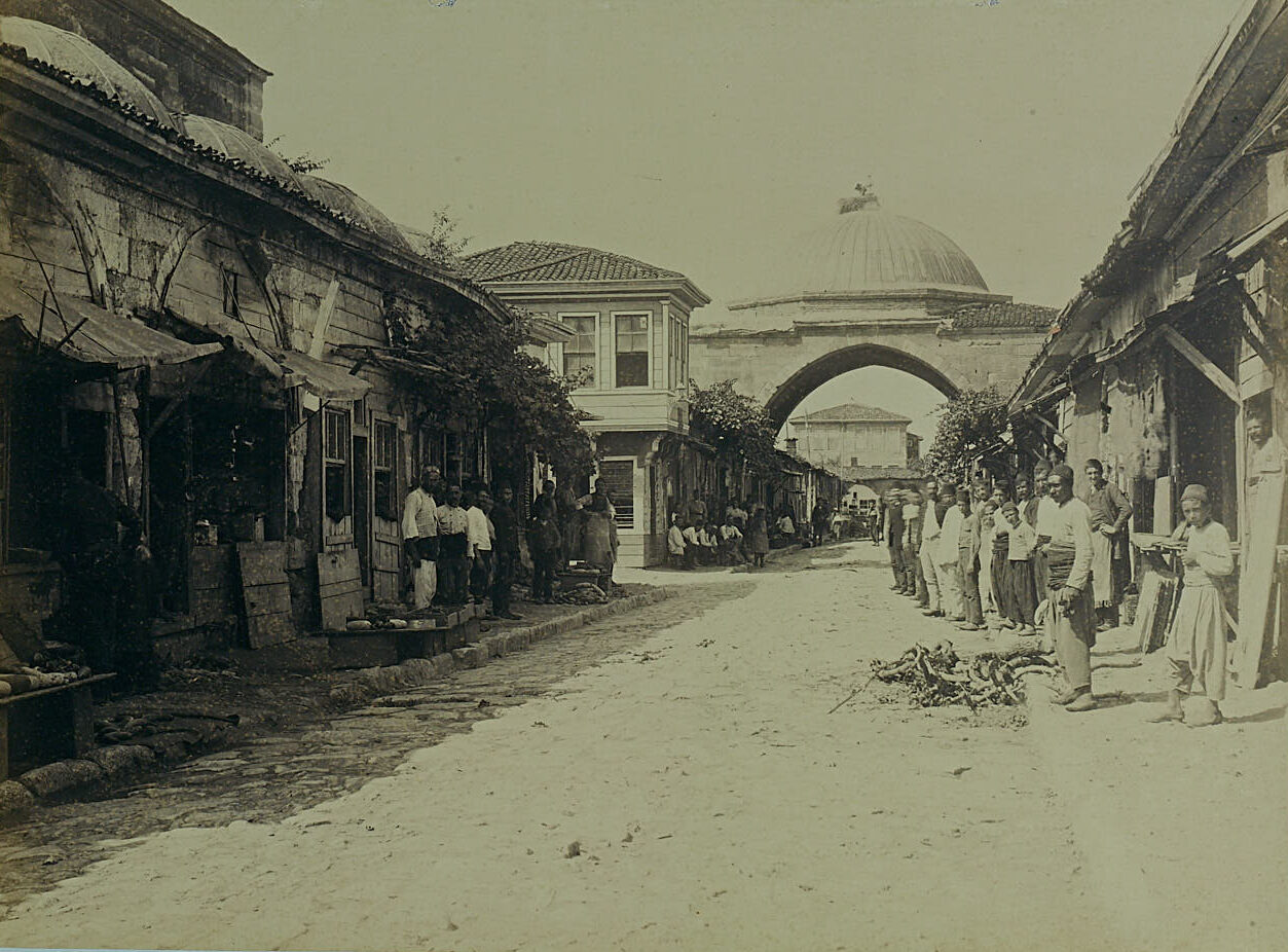 Tulumba Caddesi’nden Sokullu Mehmed Paşa Dua Kubbesi Yönü
