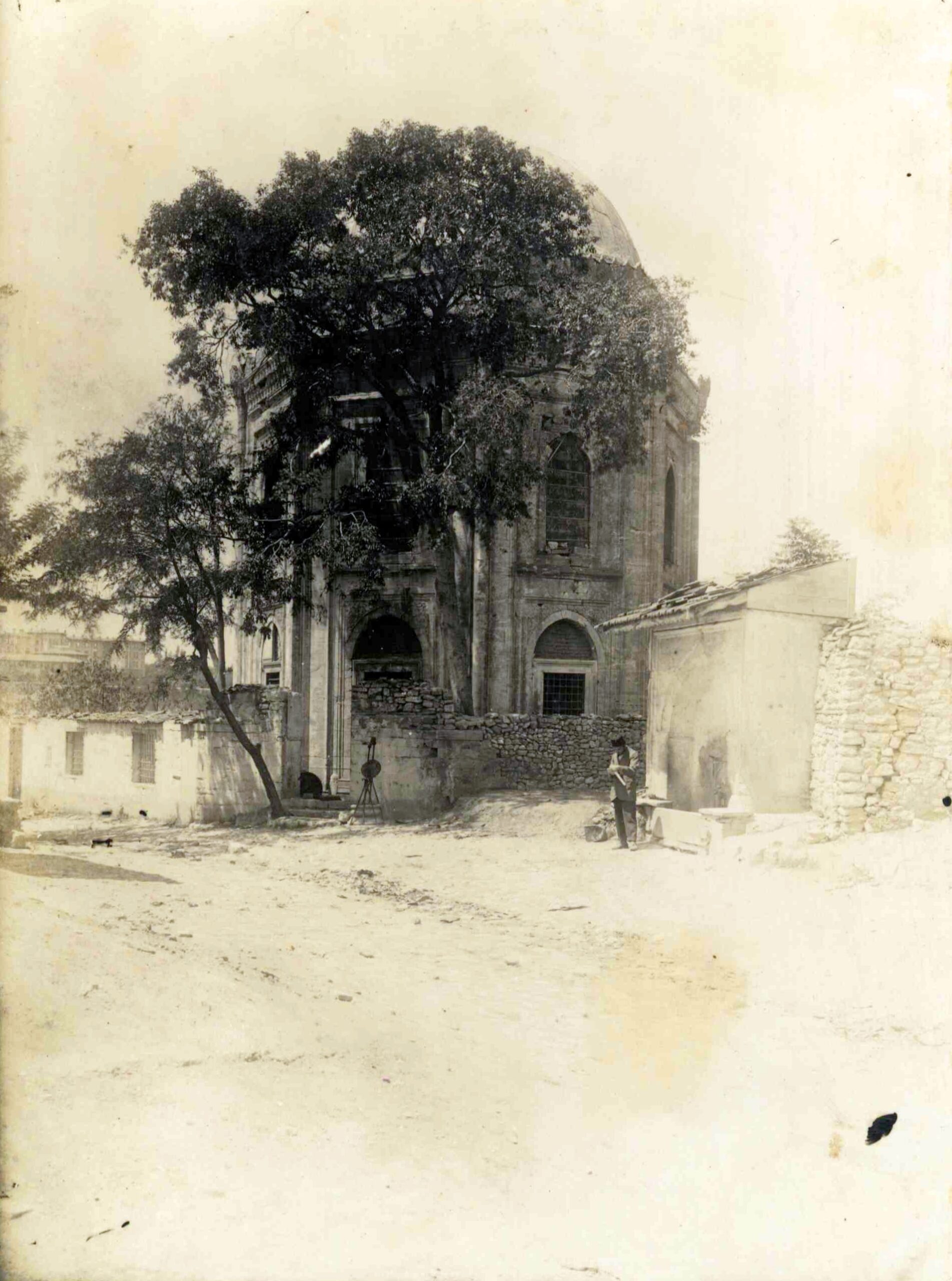 Hüsrev Paşa Türbesi