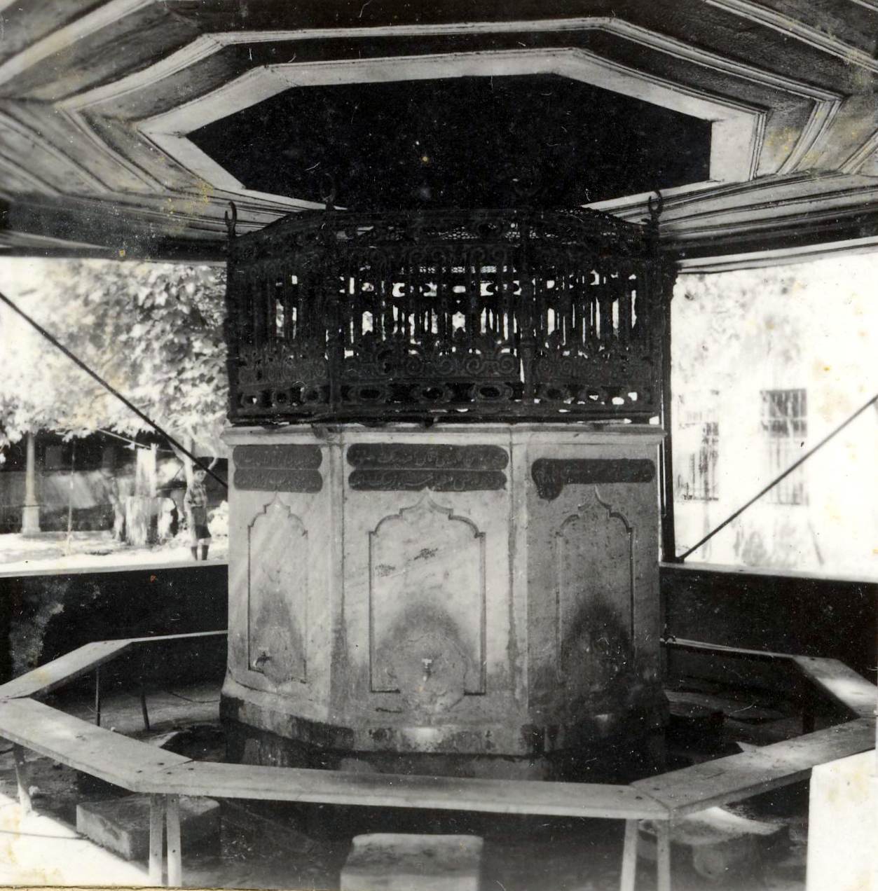 Güzelce Kasım Paşa Camii Şadırvanı