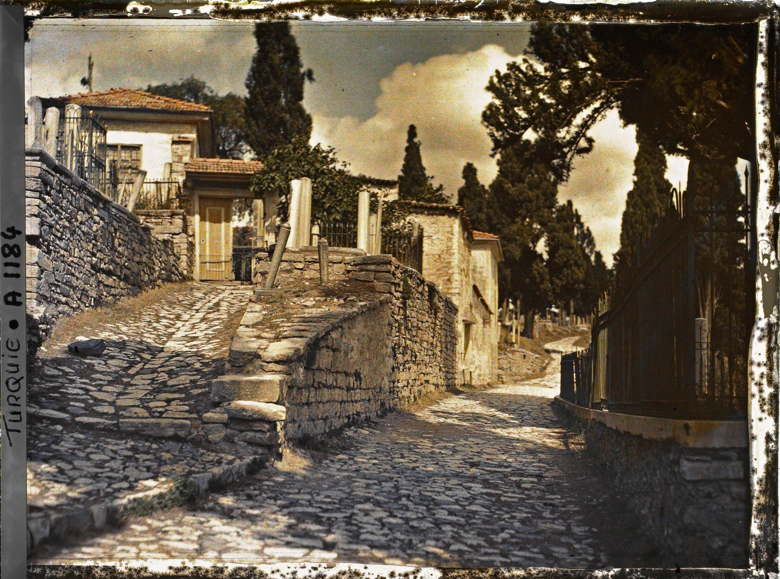 Kaşgari Tekkesi Önü