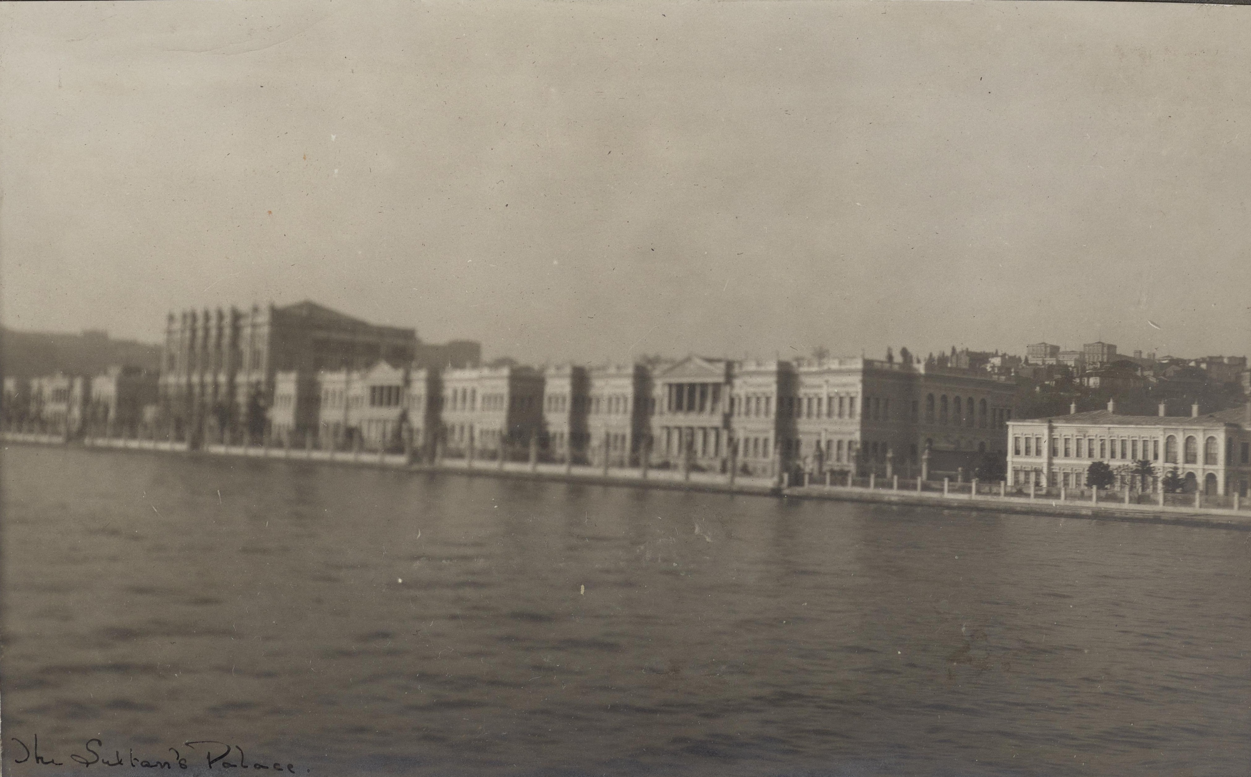Dolmabahçe Sarayı