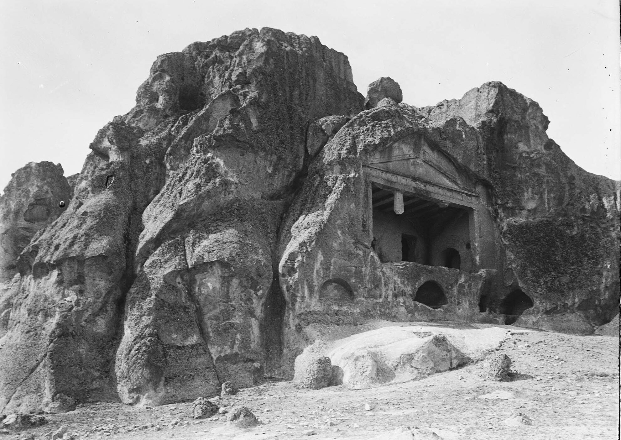 Gerdekkaya Anıt Mezarı