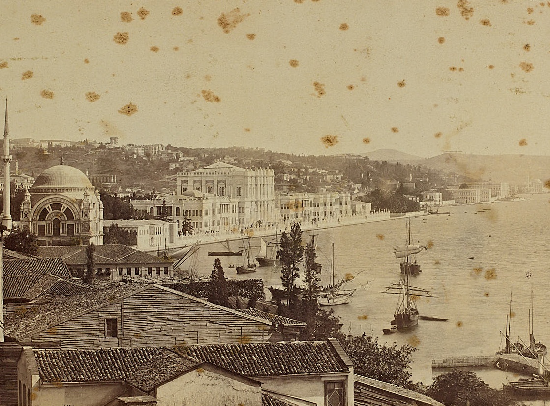 Dolmabahçe Sarayı