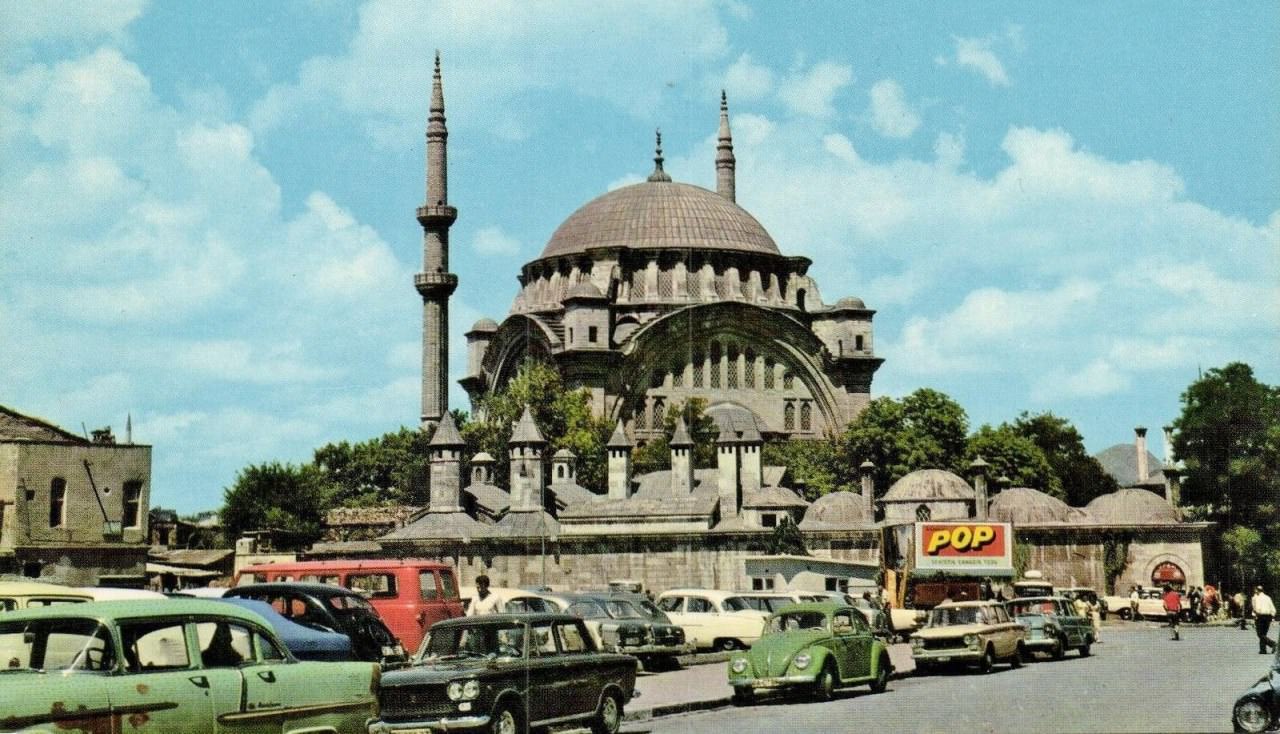 Nuruosmaniye Camii