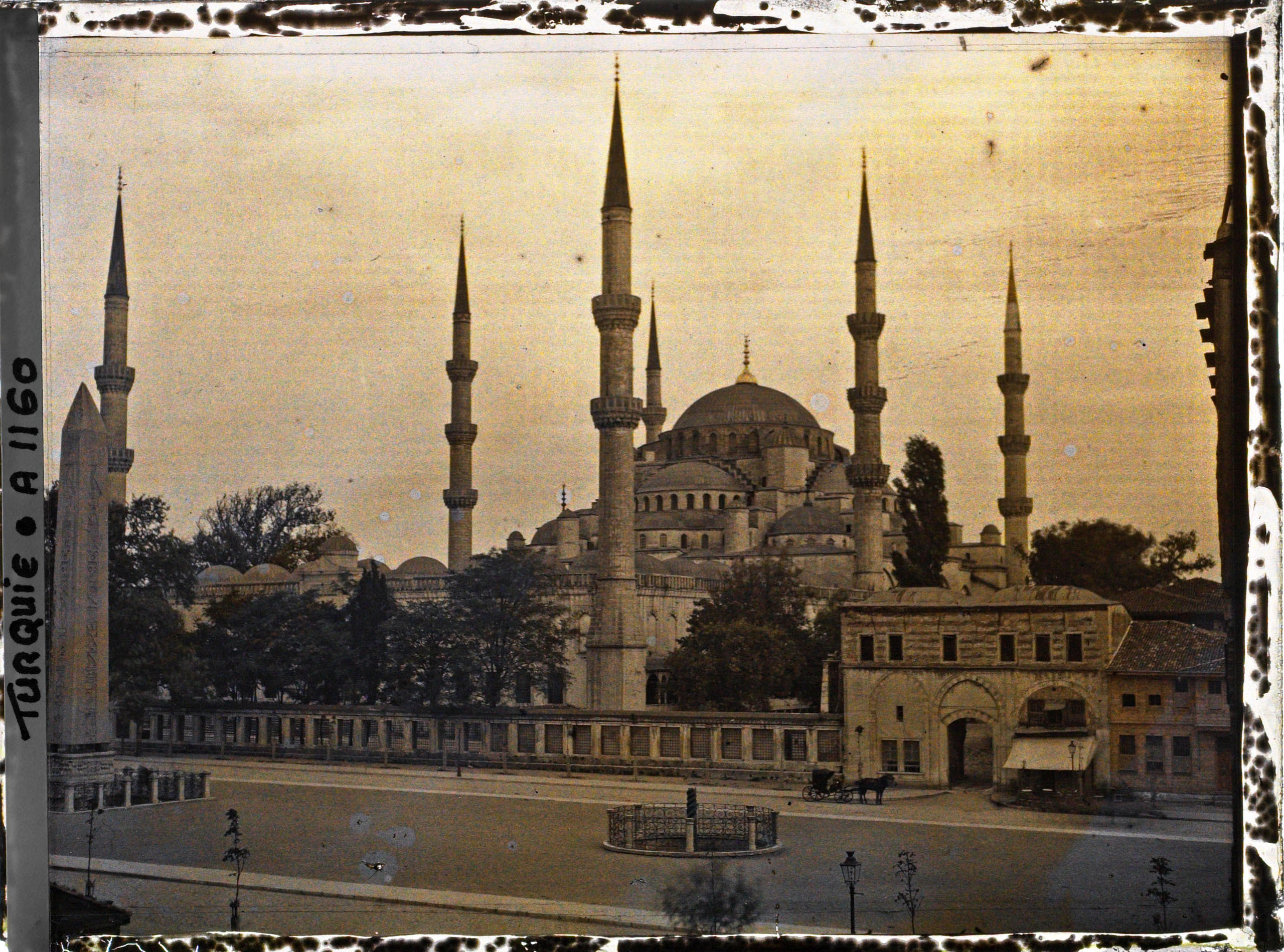 Obelisk ve Sultan Ahmet Camii