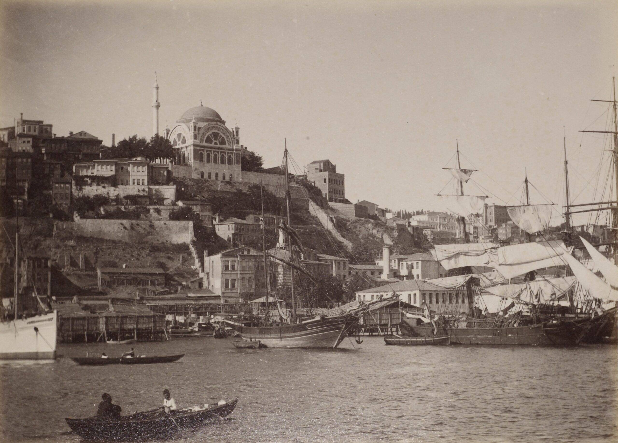 Fındıklı ve Cihangir Camii