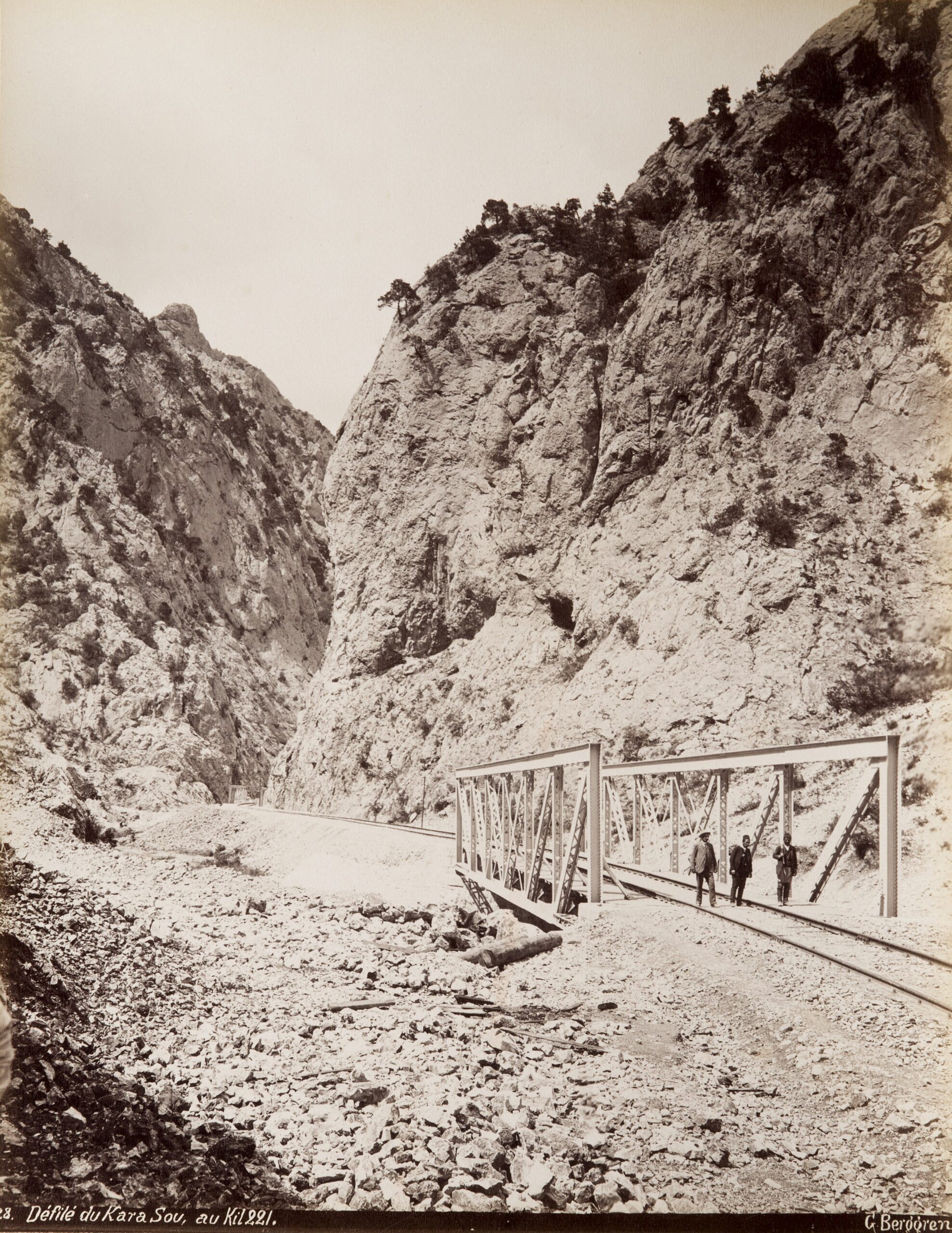 Karasu Geçidi, 221. KM