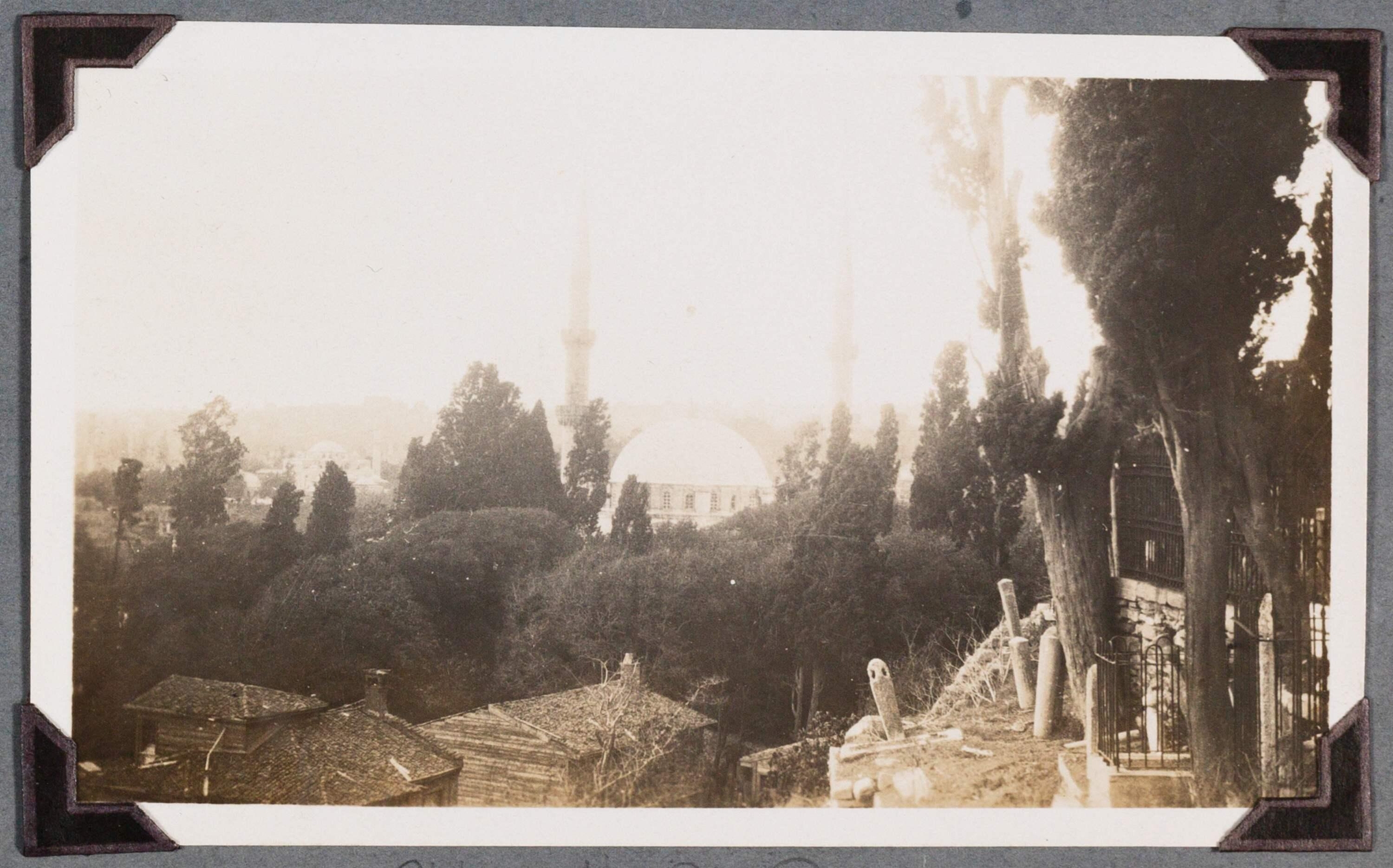 Eyüp Mezarlığı’ndan Bakış
