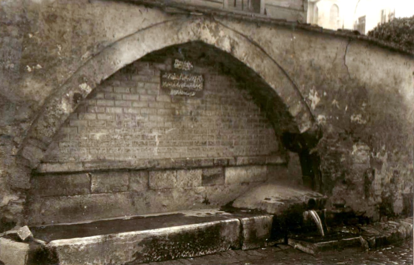 Molla Hüsrev Çeşmesi