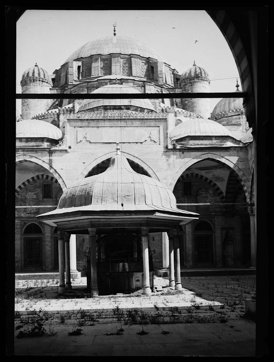 Beyazıt Camii Şadırvanı