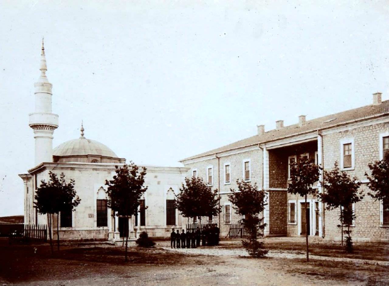 Darülaceze Camii