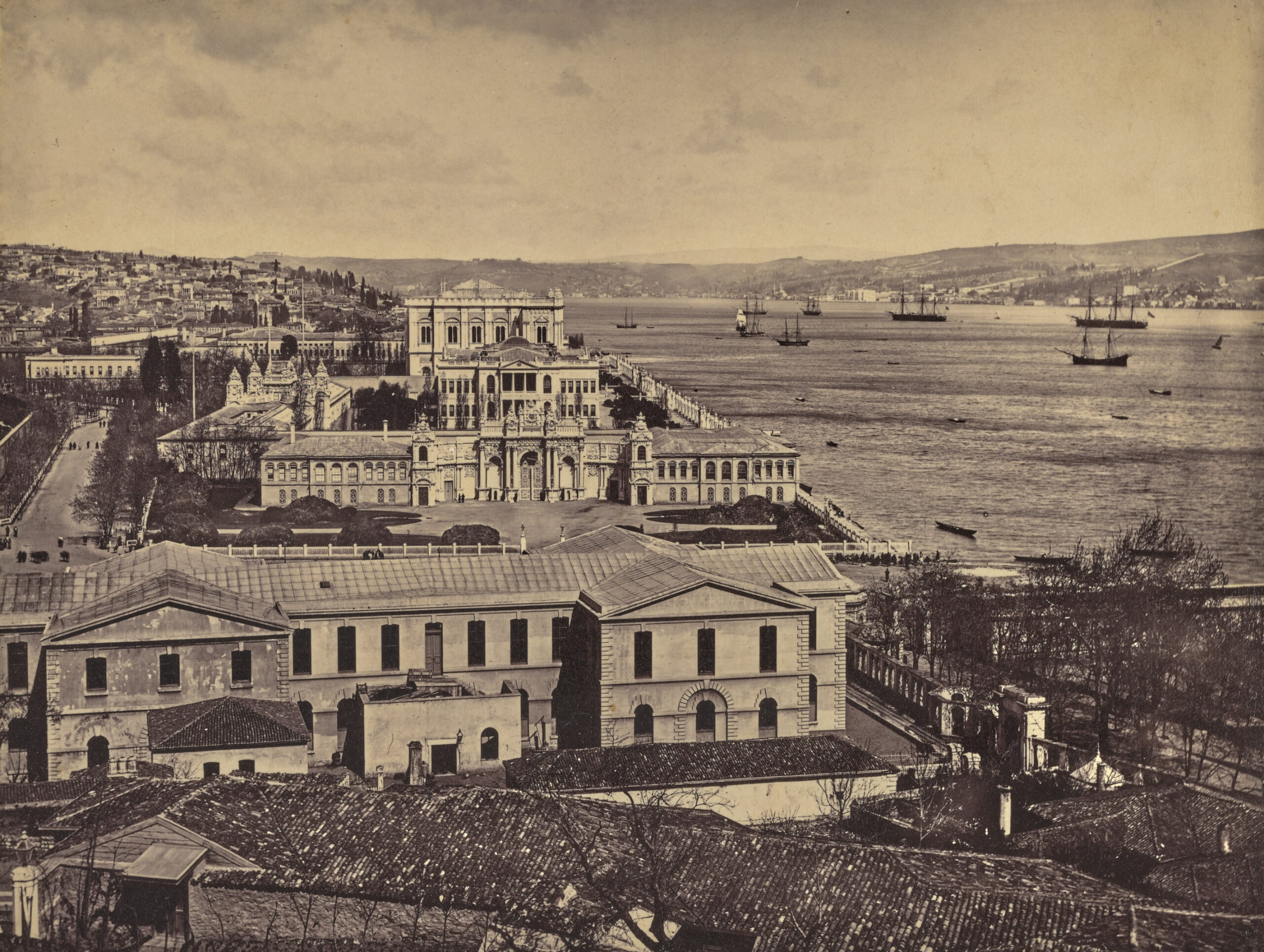 Dolmabahçe Sarayı ve Saray Tiyatrosu