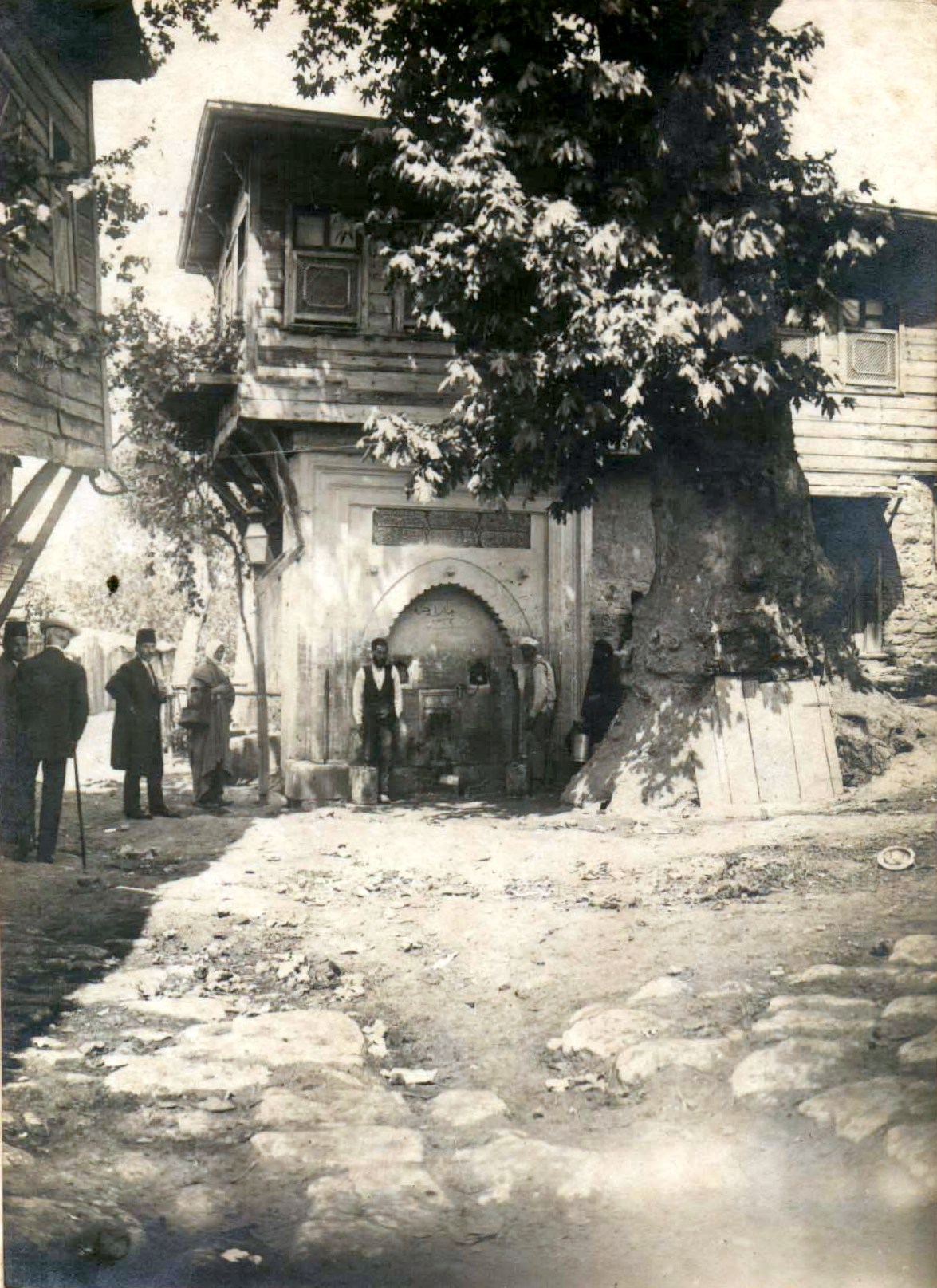 Yakup Kethüda Çeşmesi (Çınarlı Çeşme)