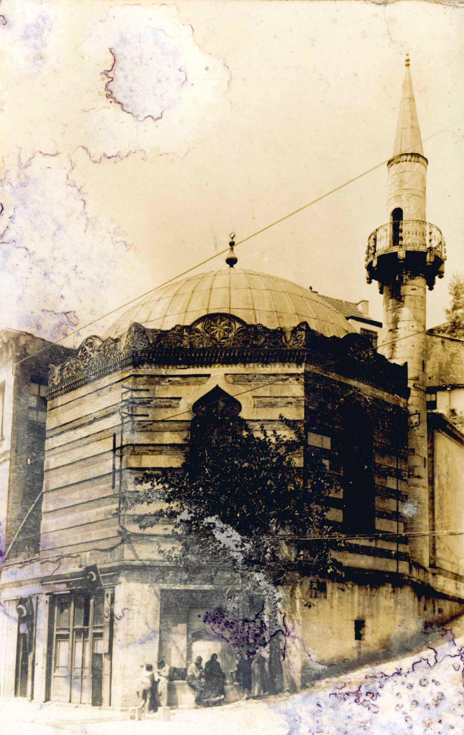 Süheyl Bey Camii ve Abdülaziz Han Çeşmesi