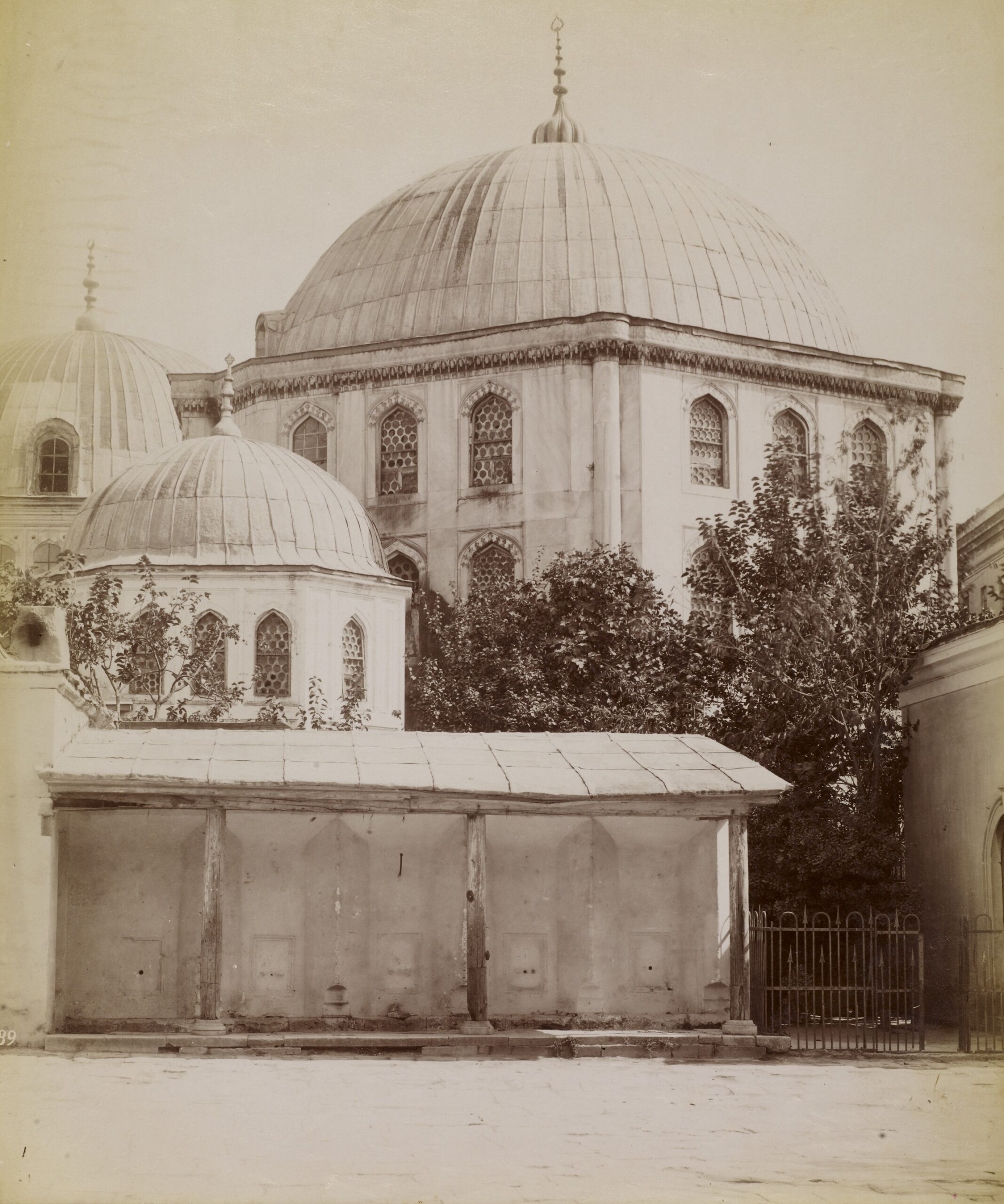 Ayasofya Türbeleri: Şehzadeler ve Sultan III. Murat Türbesi