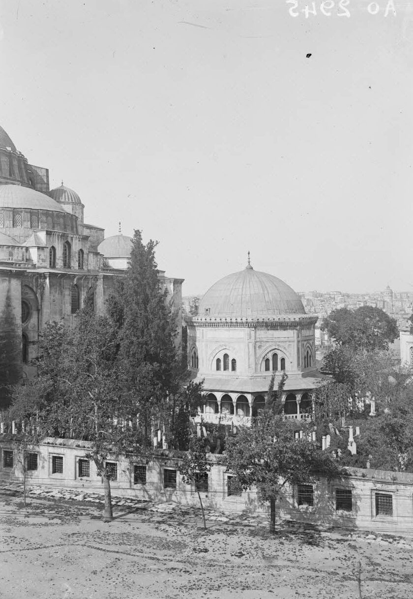 Kanuni Sultan Süleyman Türbesi