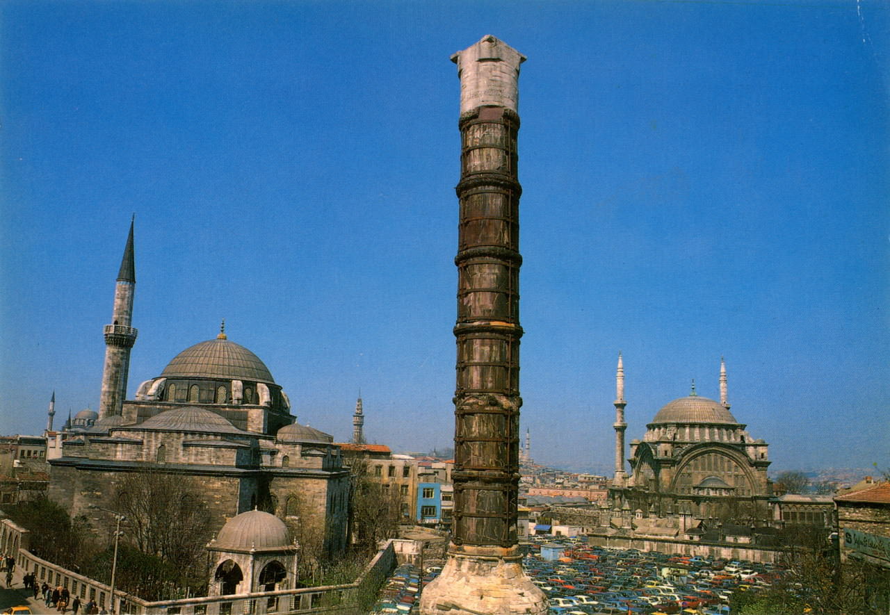 Çemberlitaş ve Nuruosmaniye Camii