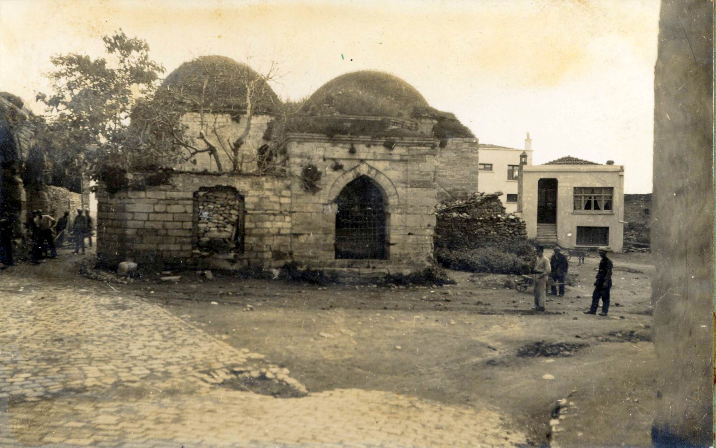 İskender Paşa Türbesi ve Sıbyan Mektebi