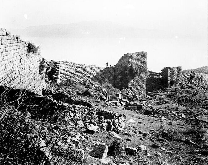 Assos Batı Kapısı