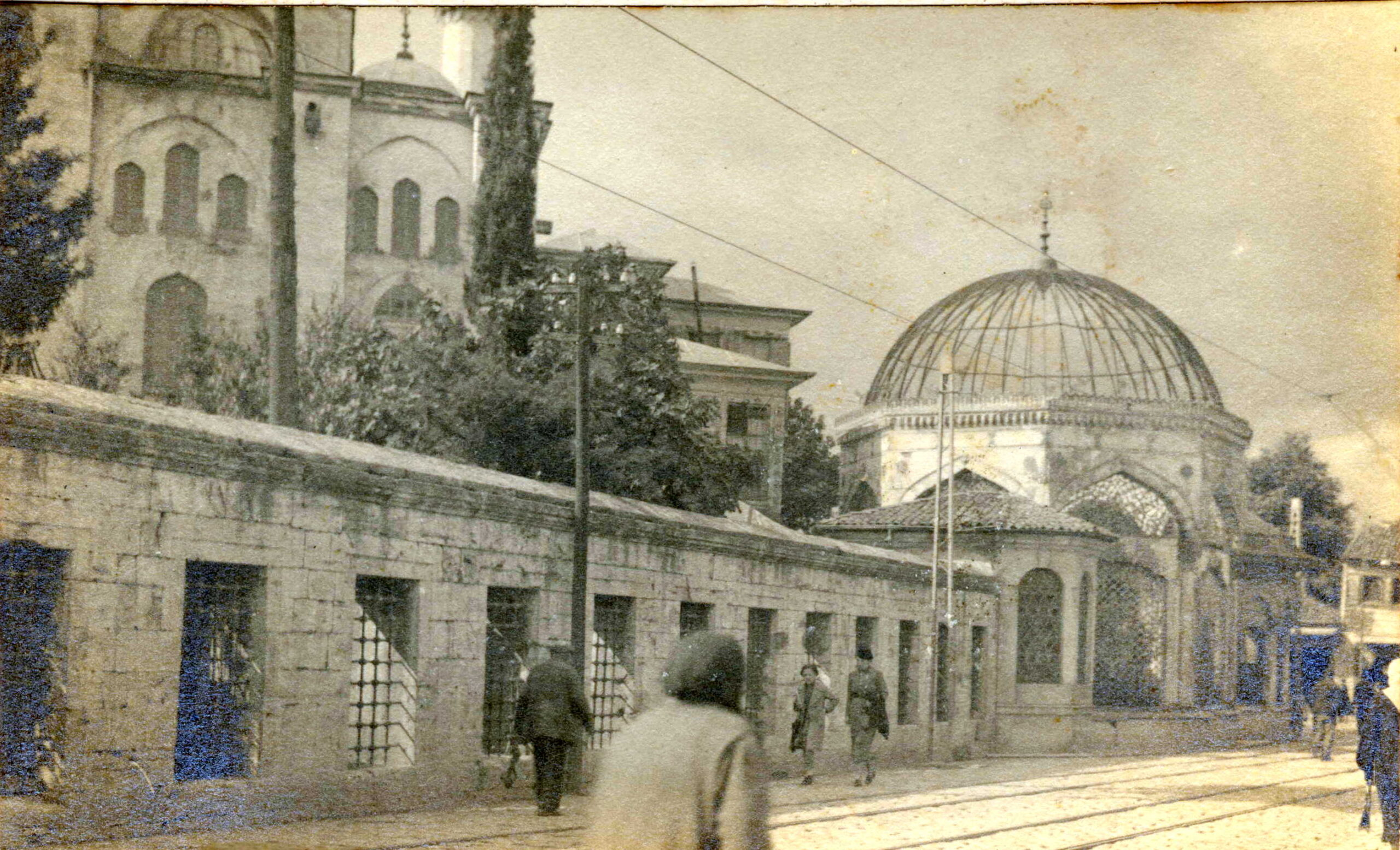 Gülnuş Emetullah Valide Sultan Türbesi