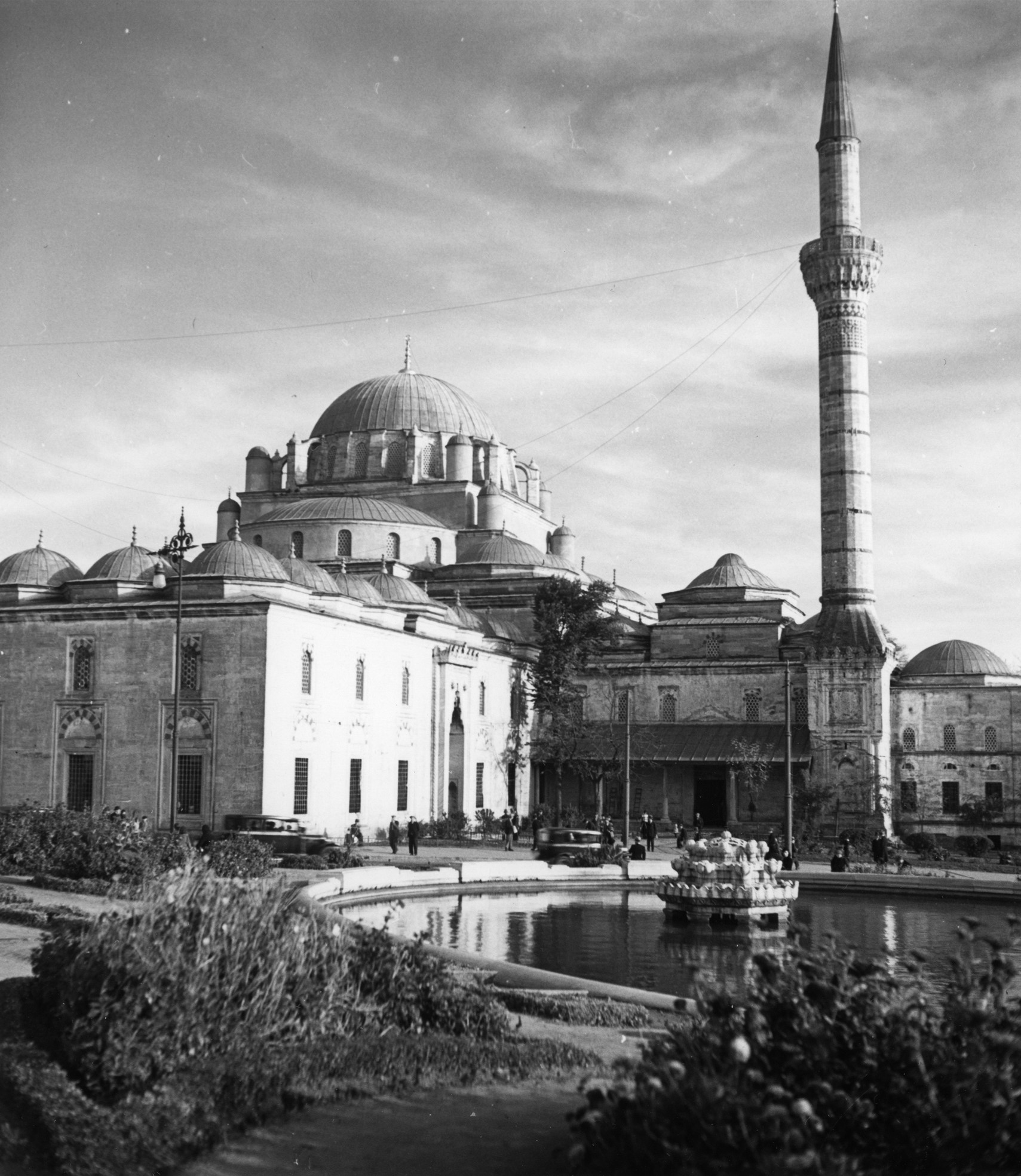 Beyazıt Camii ve Meydan Havuzu