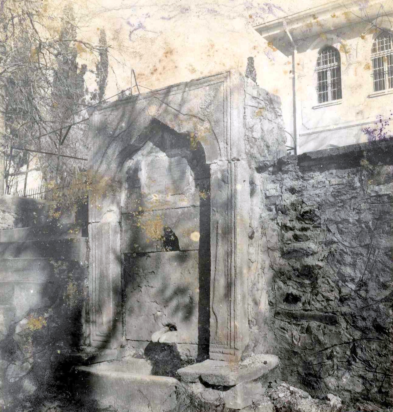 Silahtar Süleyman Ağa Çeşmesi