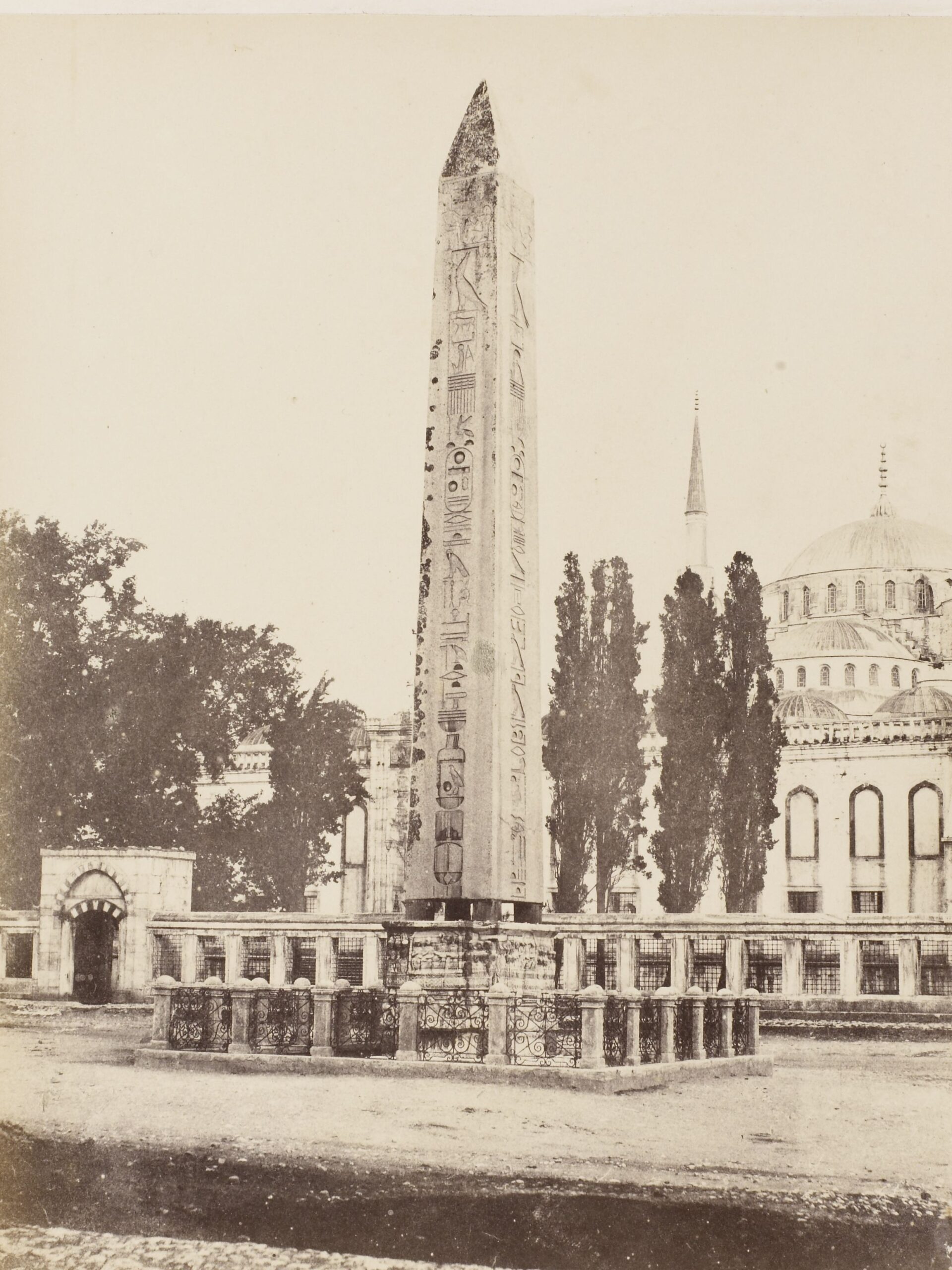 Dikilitaş