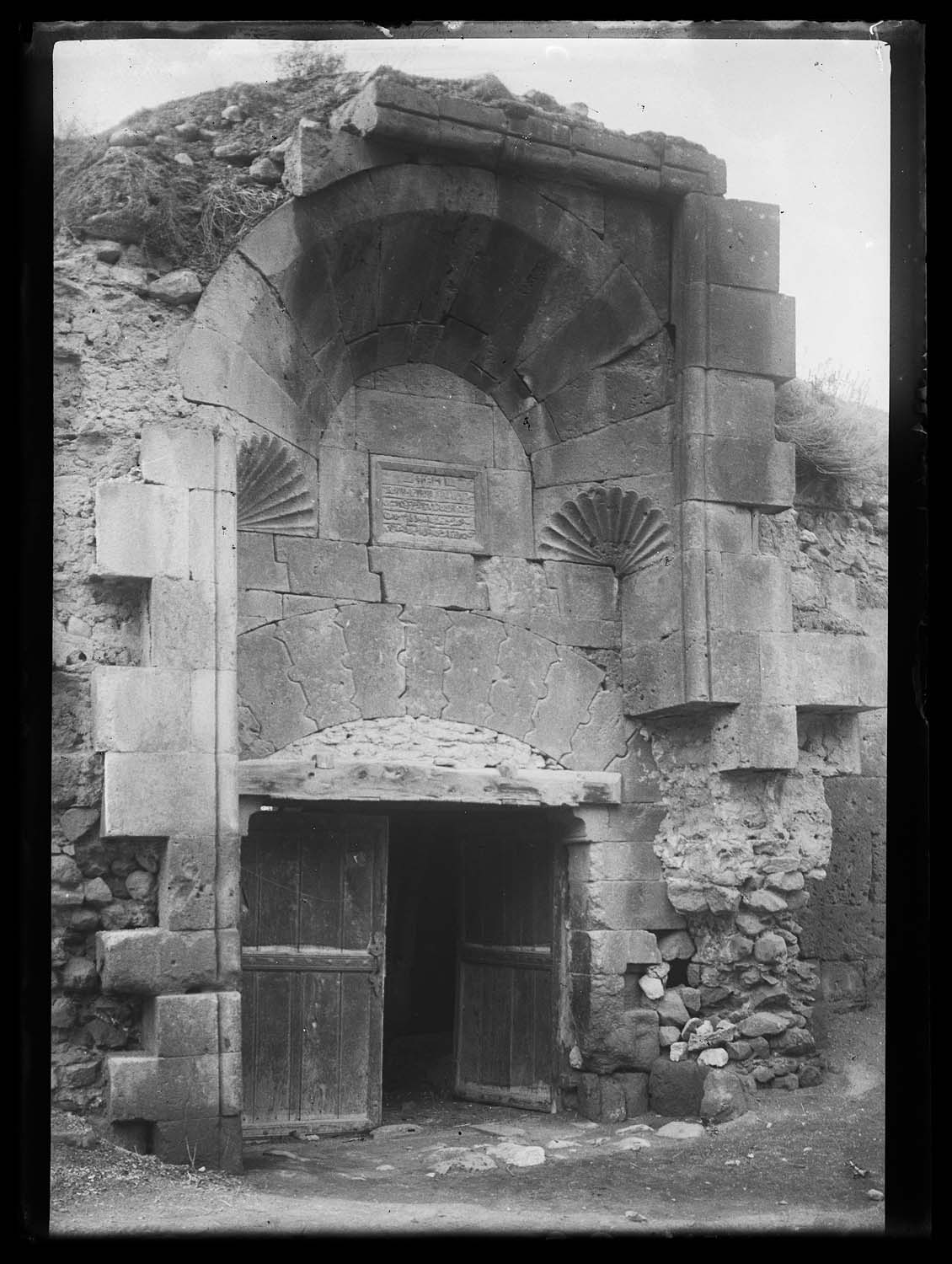 İshaklı Han
