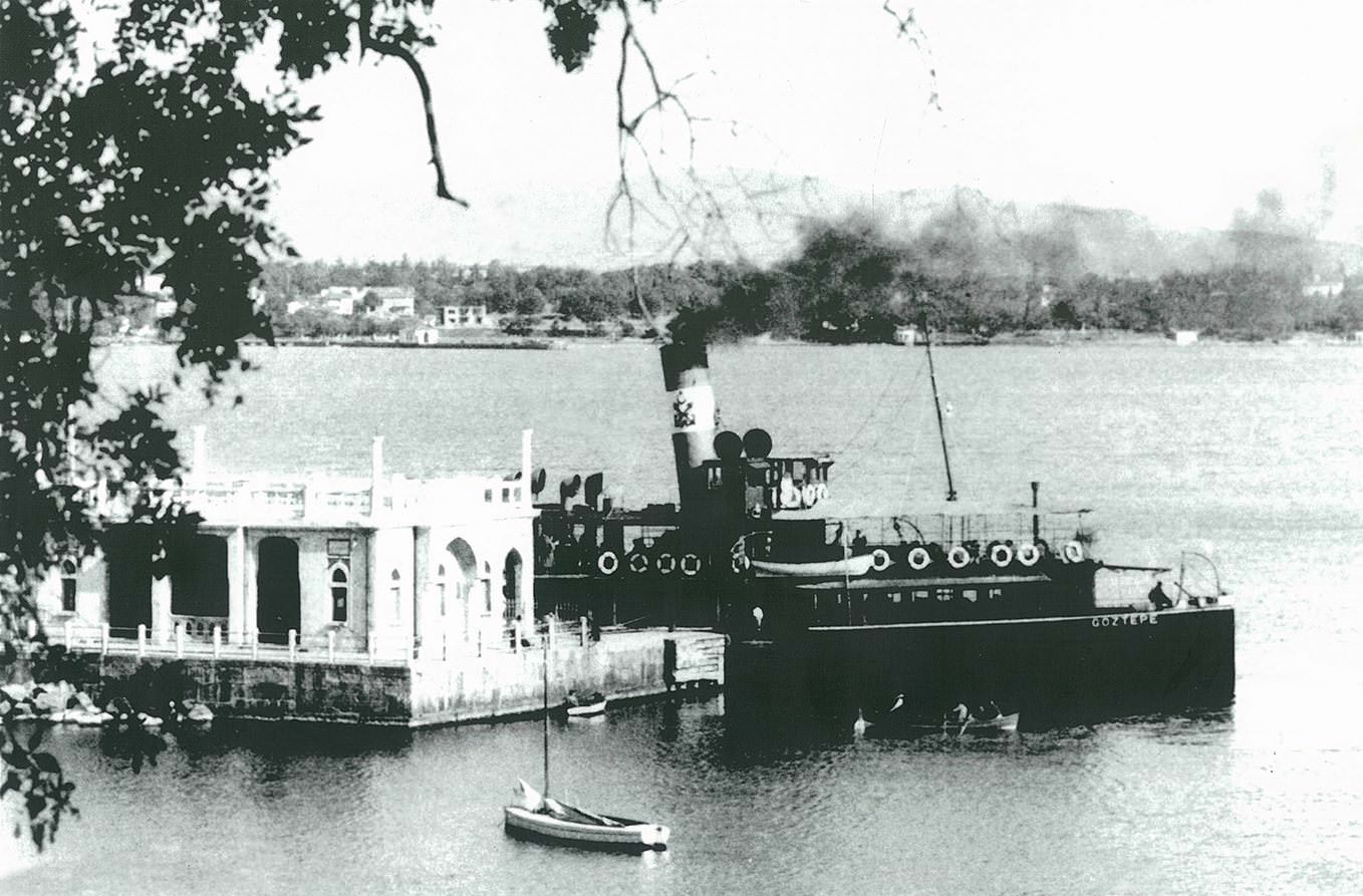 Moda İskelesi’nde Vapur