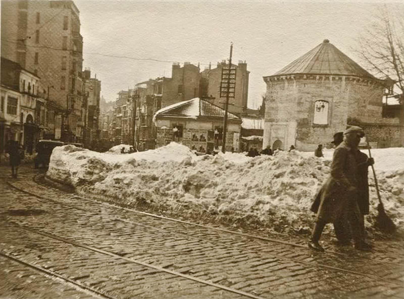 1929 Kışında Taksim