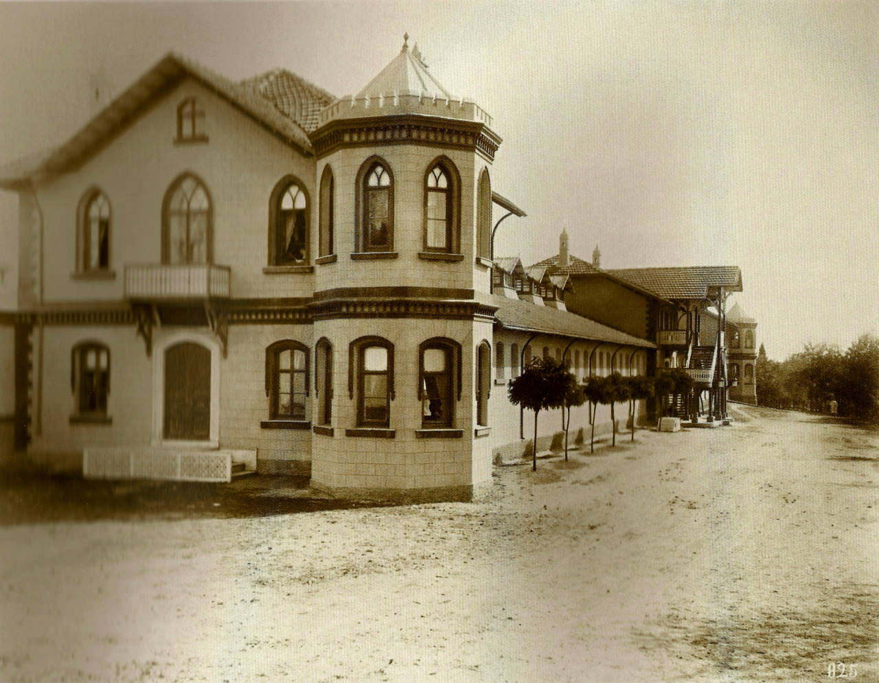 Yıldız Palace Ferhan Kiosk and Rats